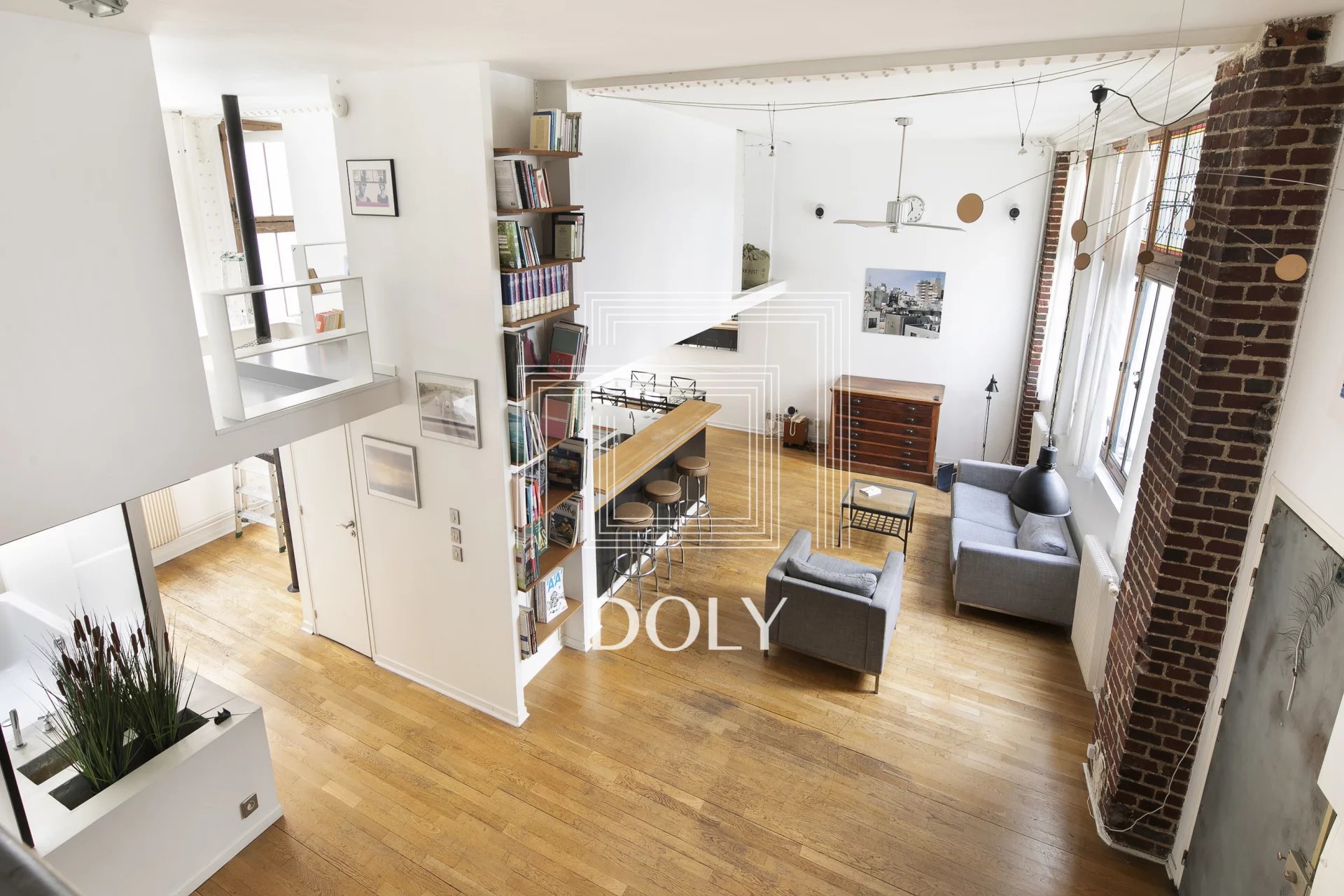 Appartement a louer paris-10e-arrondissement - 3 pièce(s) - 109 m2 - Surfyn