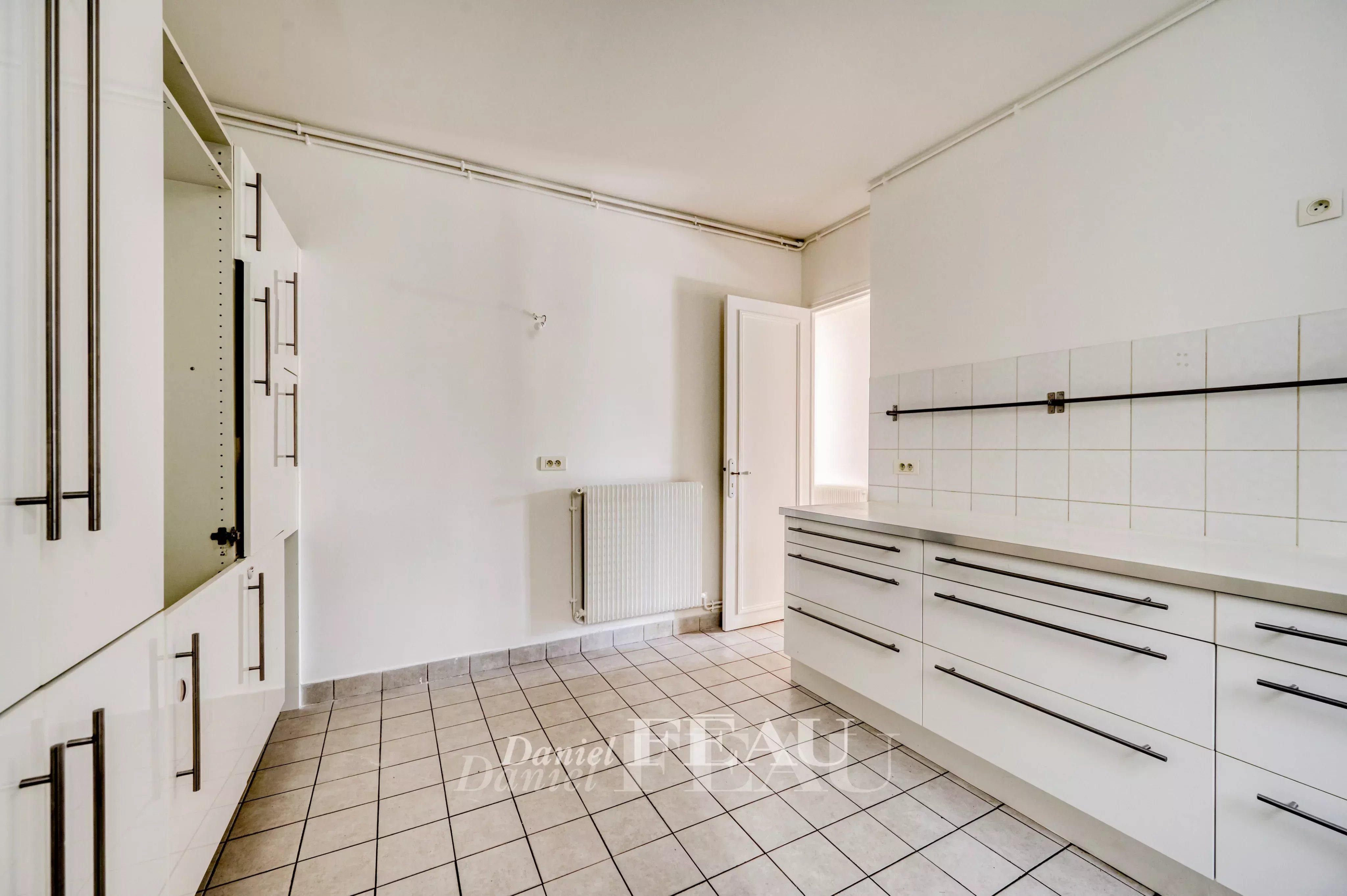 Appartement a vendre  - 4 pièce(s) - 112.7 m2 - Surfyn