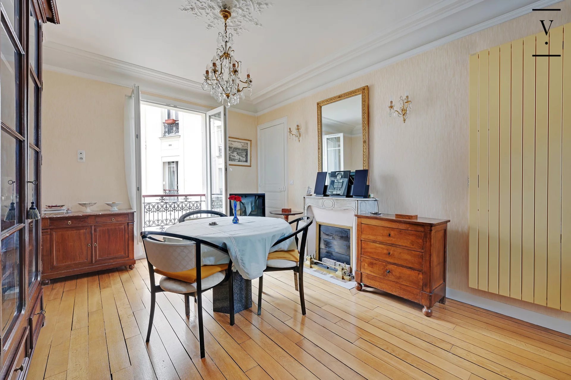 Appartement 3 pièce(s) 77 m²à vendre Paris-11e-arrondissement