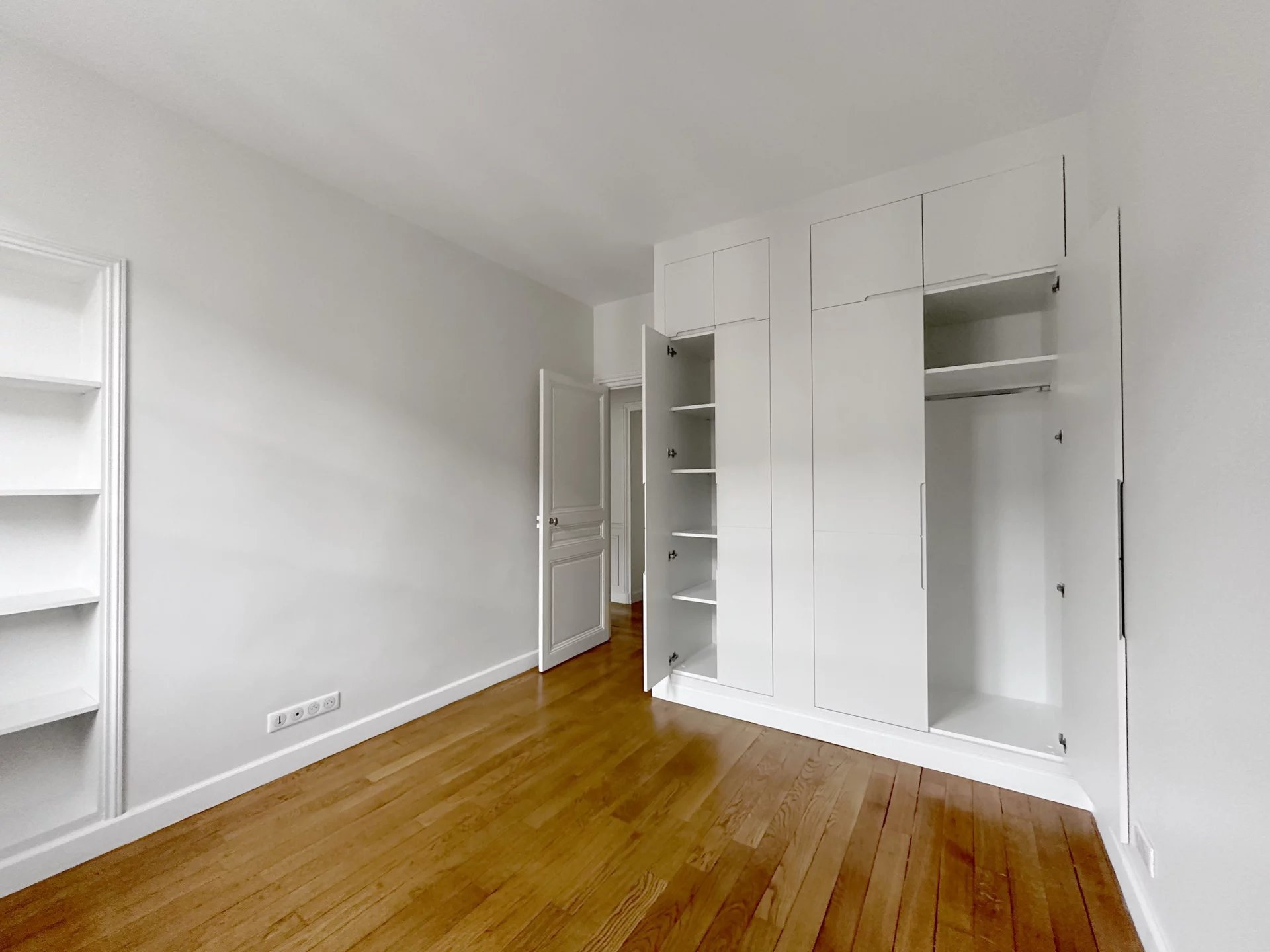 Appartement a louer neuilly-sur-seine - 6 pièce(s) - 188.5 m2 - Surfyn