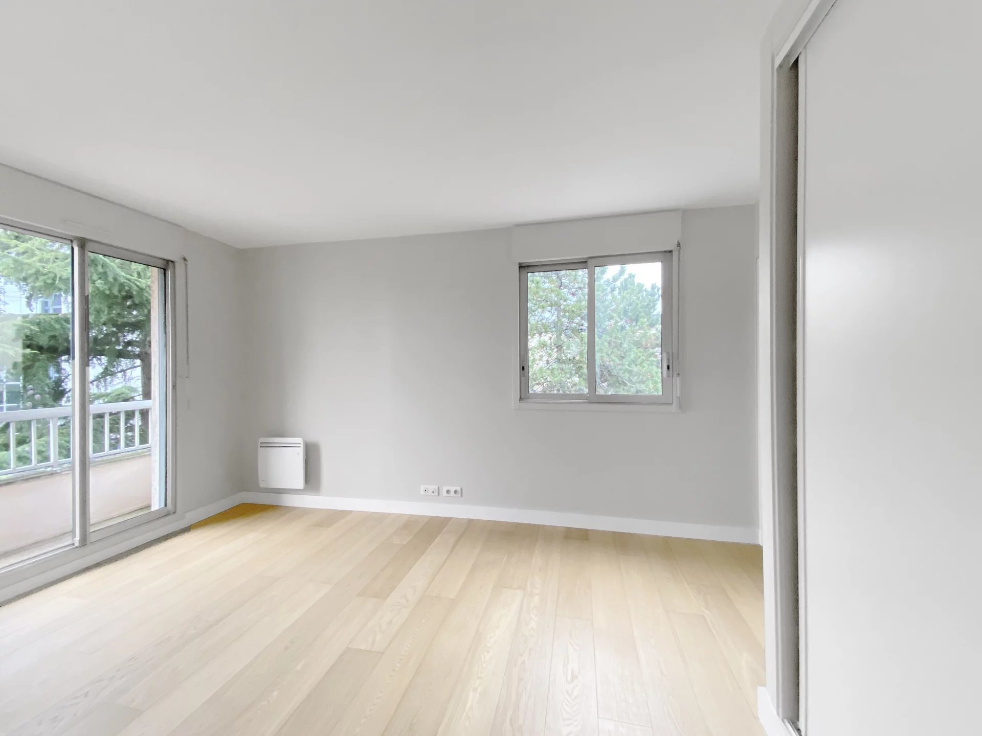 Appartement a louer  - 4 pièce(s) - 103.73 m2 - Surfyn