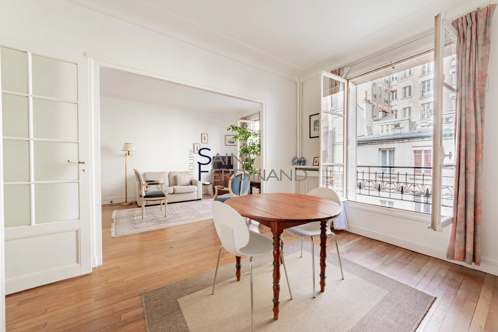 Appartement 3 pièce(s) undefined m²à vendre Paris-18e-arrondissement