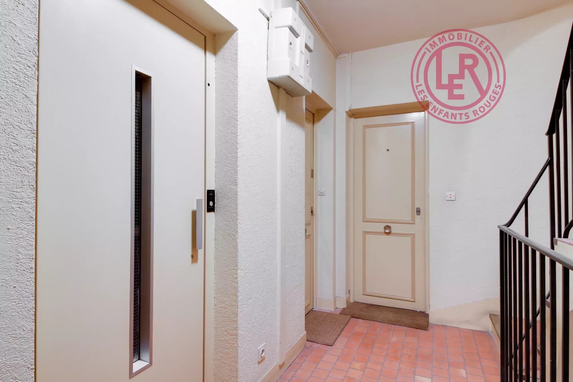 Appartement a louer  - 2 pièce(s) - 24.54 m2 - Surfyn