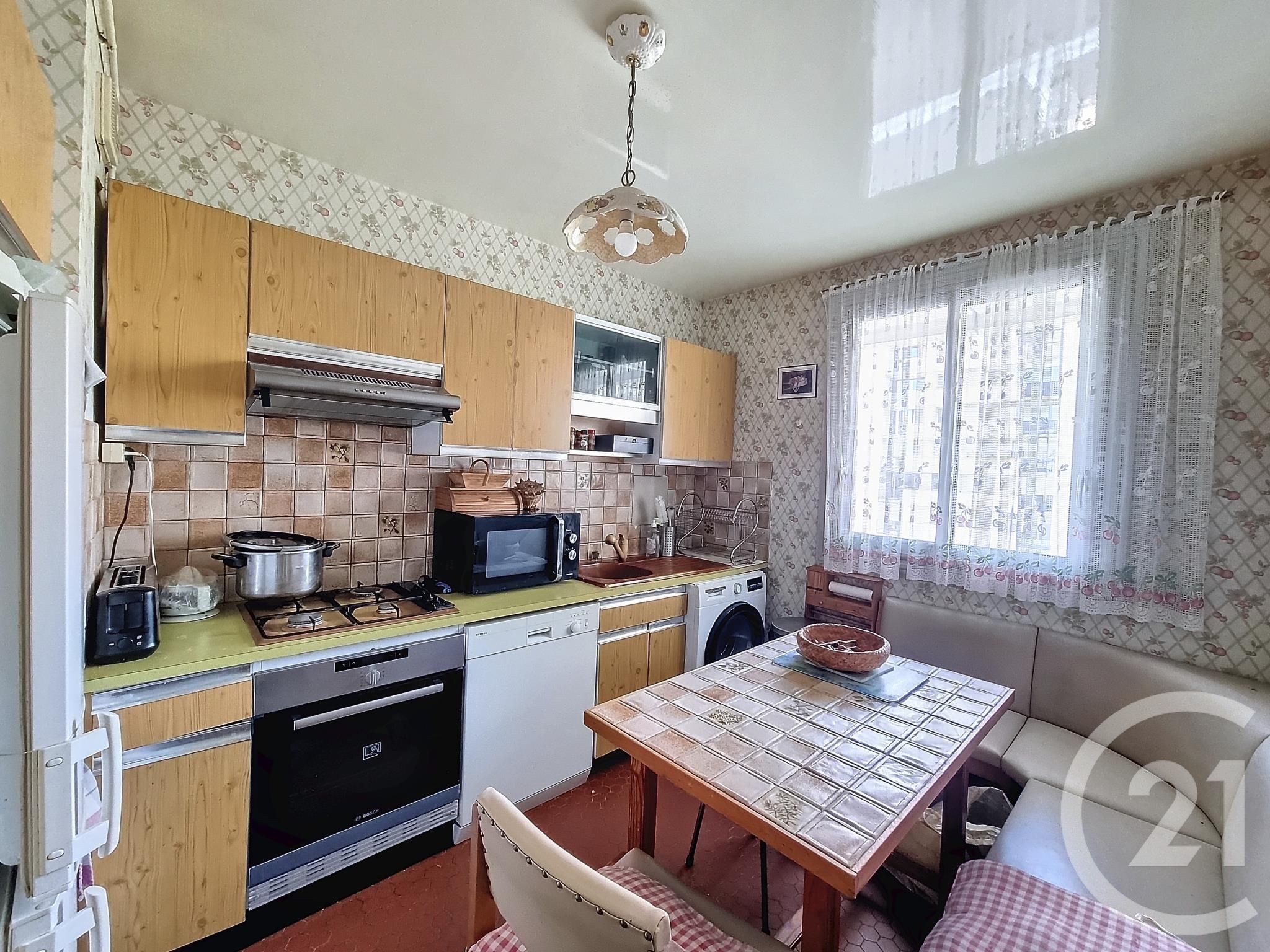 Appartement a vendre  - 4 pièce(s) - 79.75 m2 - Surfyn