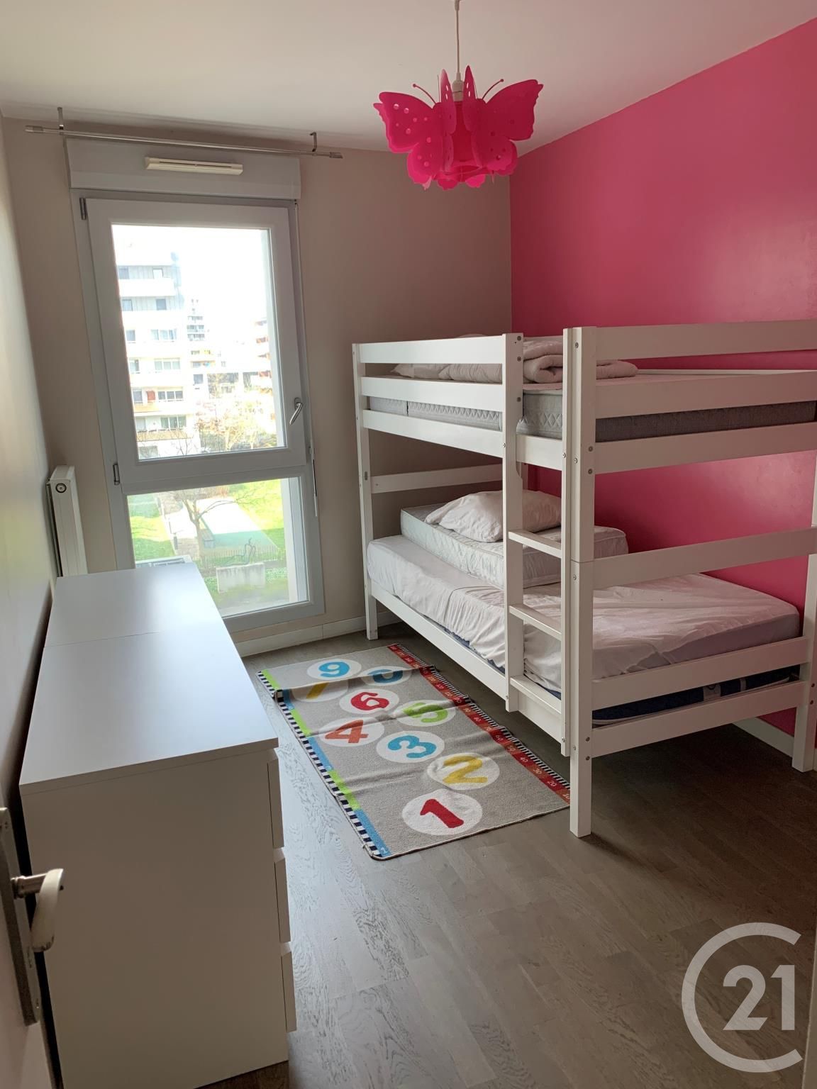 Appartement a louer  - 4 pièce(s) - 79.8 m2 - Surfyn