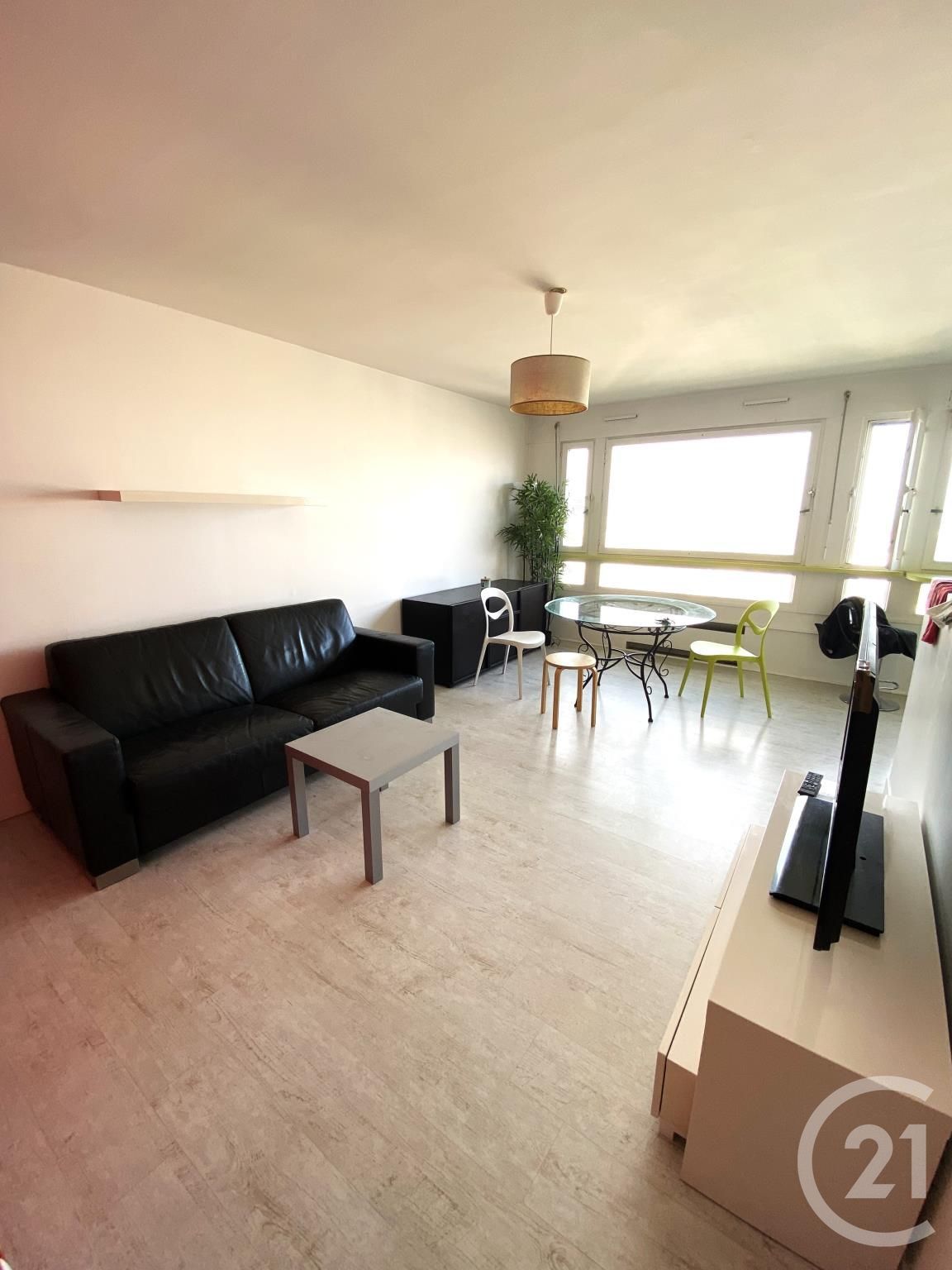 Appartement a louer paris-13e-arrondissement - 3 pièce(s) - 80 m2 - Surfyn