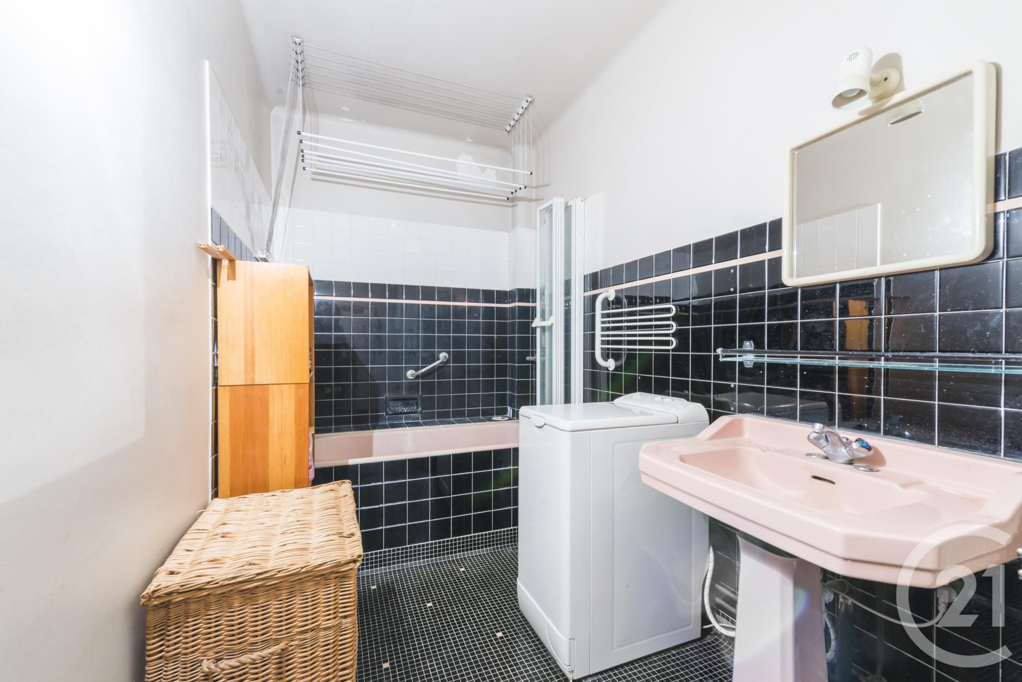 Appartement a louer paris-5e-arrondissement - 3 pièce(s) - 57 m2 - Surfyn