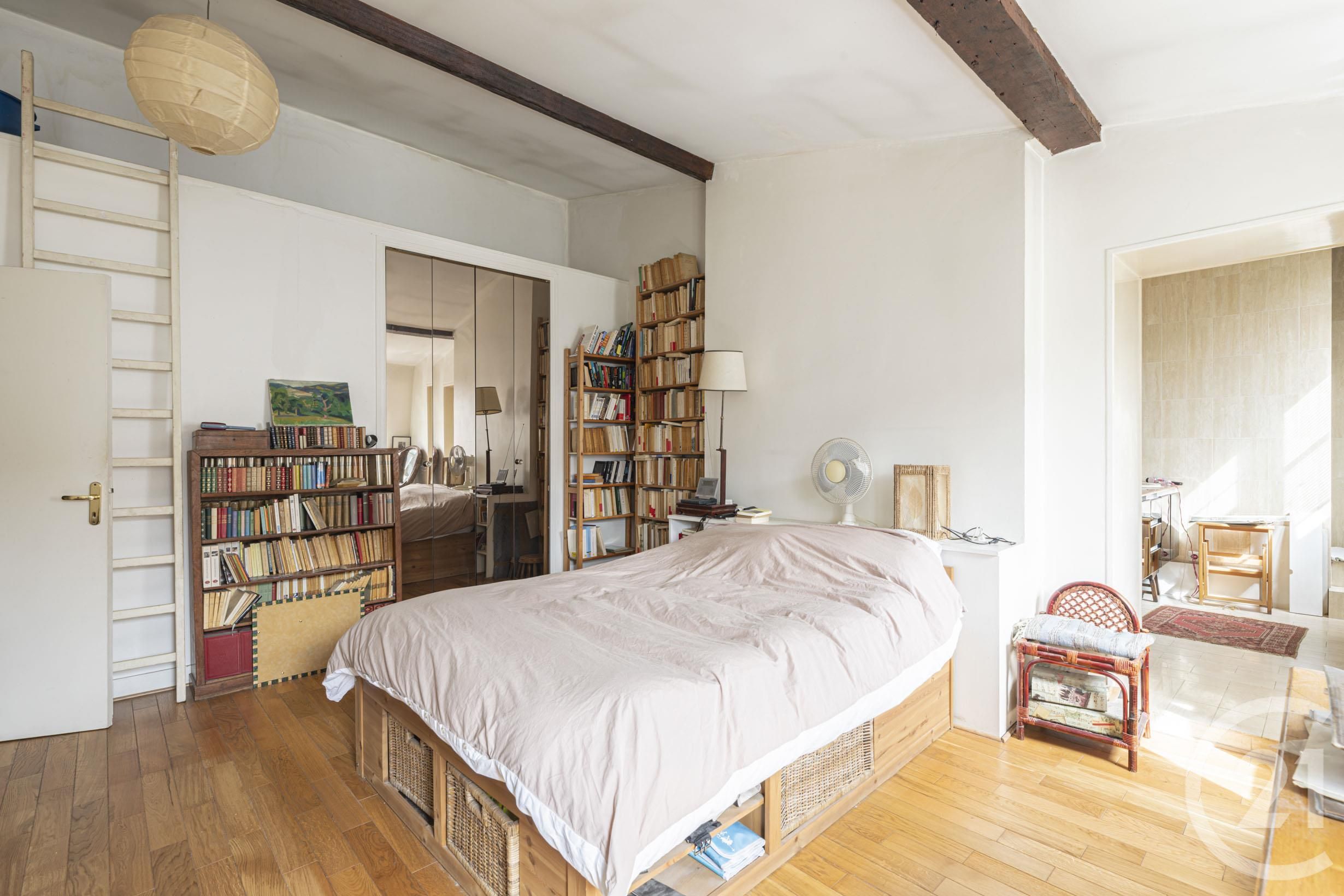 Appartement a louer paris-11e-arrondissement - 4 pièce(s) - 136 m2 - Surfyn