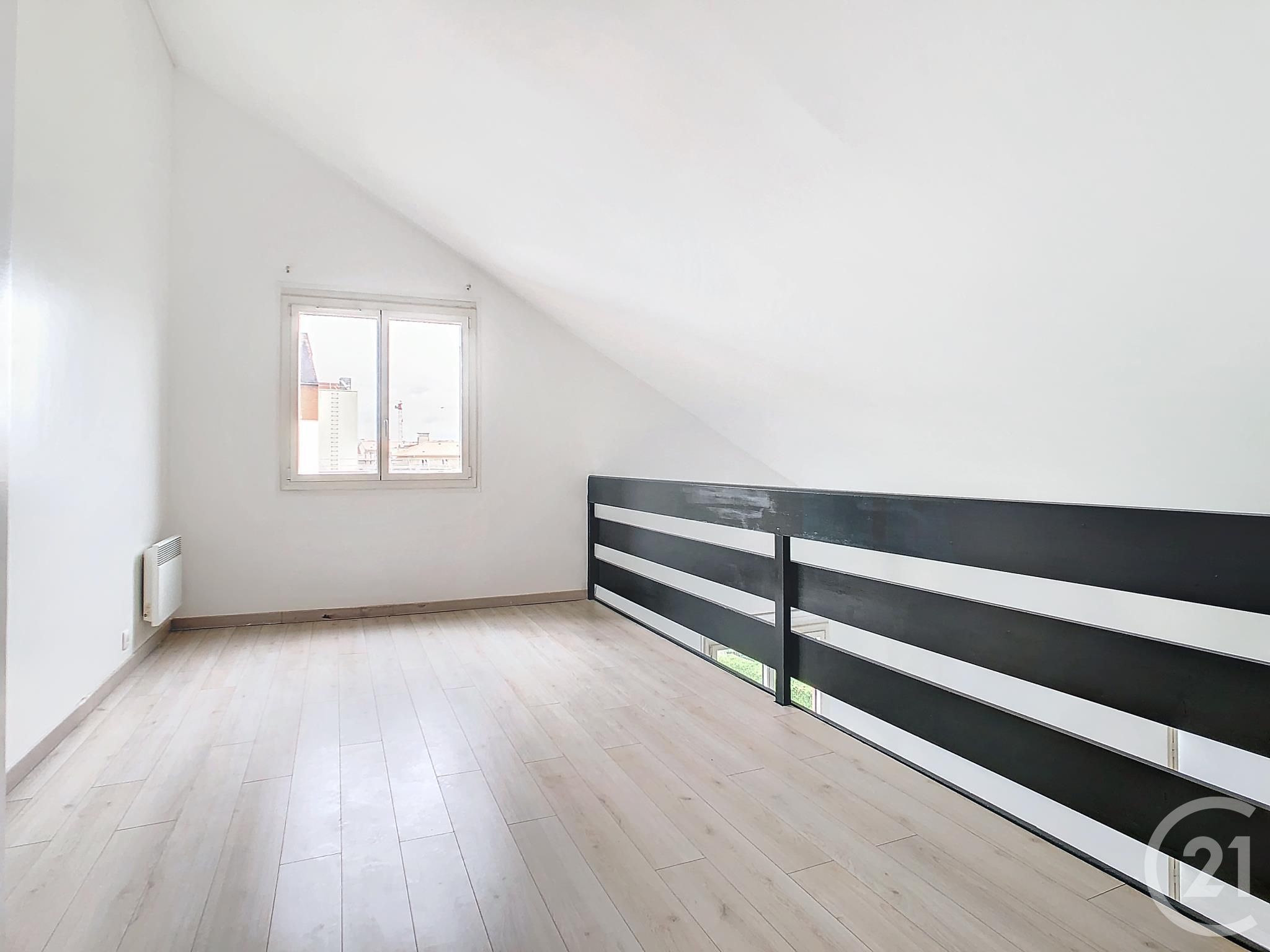 Appartement a vendre  - 3 pièce(s) - 67.3 m2 - Surfyn