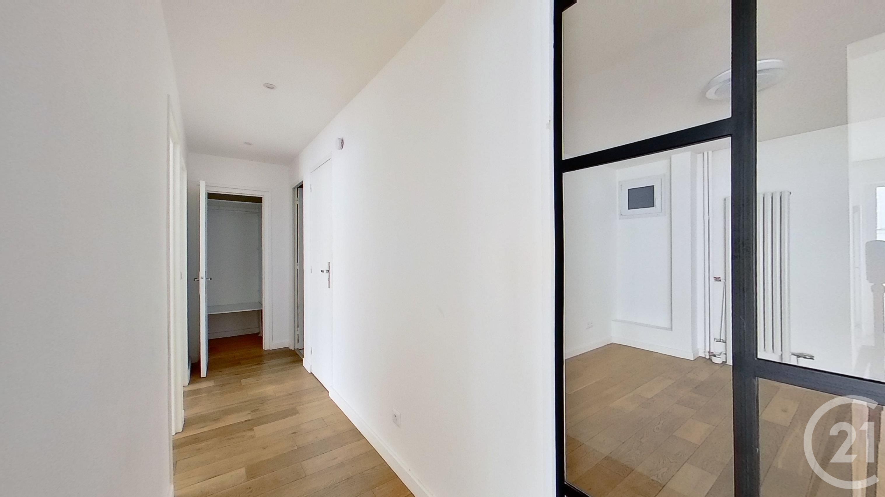 Appartement a louer paris-9e-arrondissement - 3 pièce(s) - 101.11 m2 - Surfyn