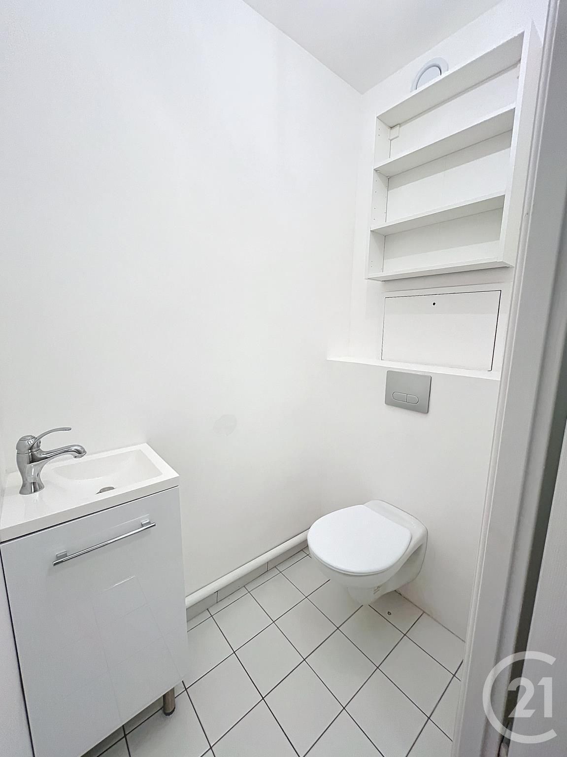 Appartement a louer  - 4 pièce(s) - 96.3 m2 - Surfyn