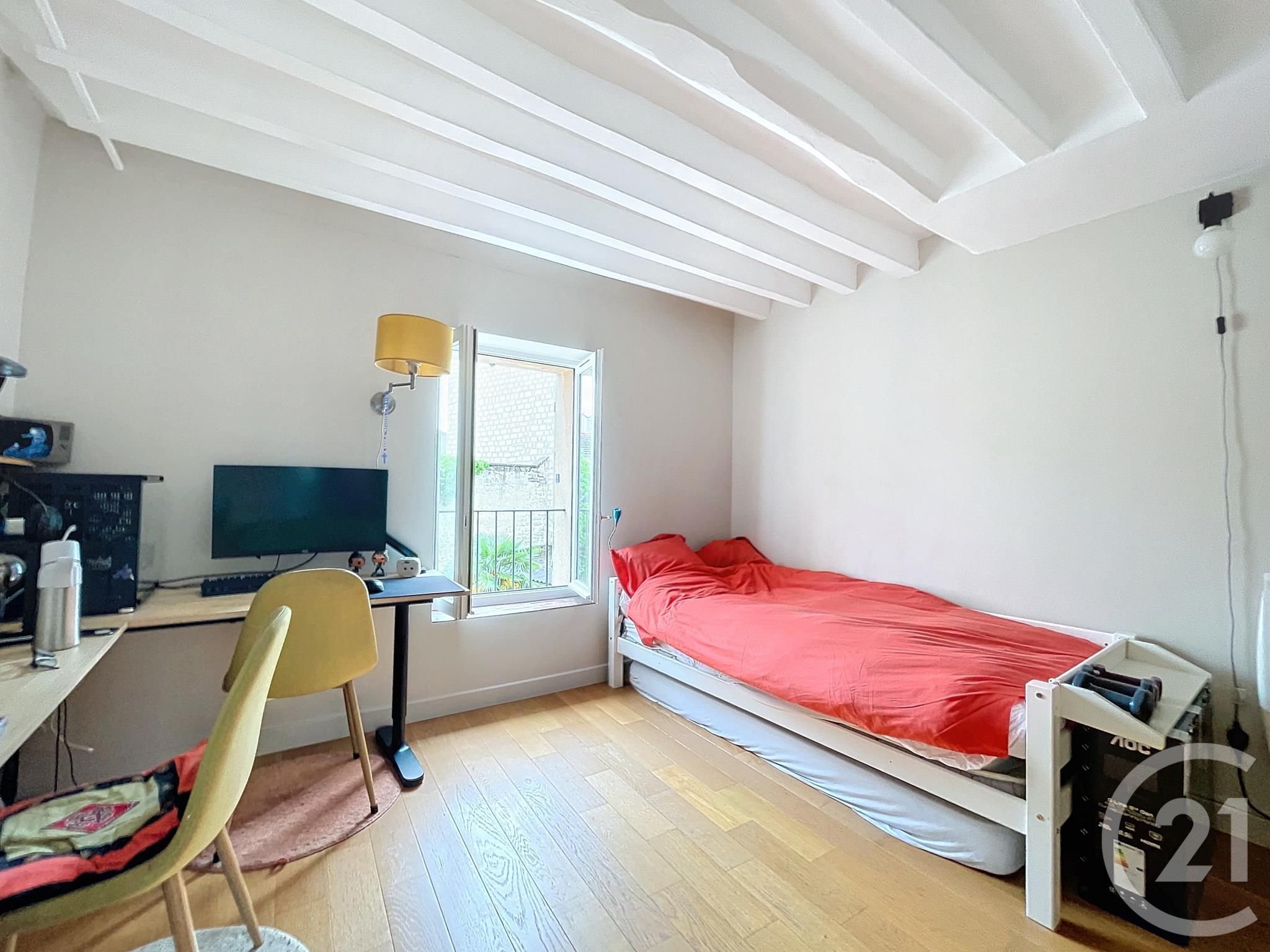 Appartement a louer nanterre - 5 pièce(s) - 85.25 m2 - Surfyn