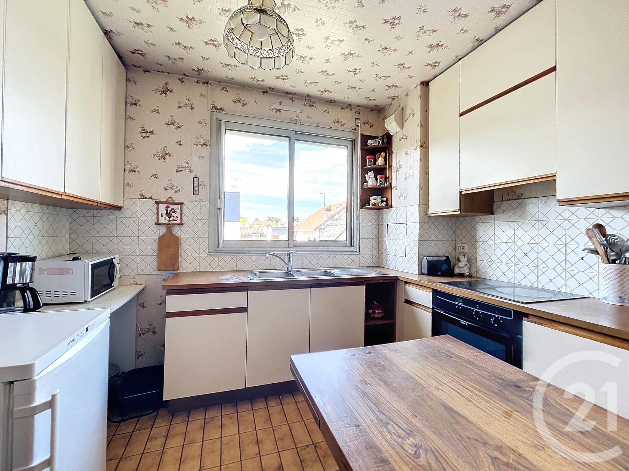 Appartement a vendre  - 4 pièce(s) - 103.3 m2 - Surfyn