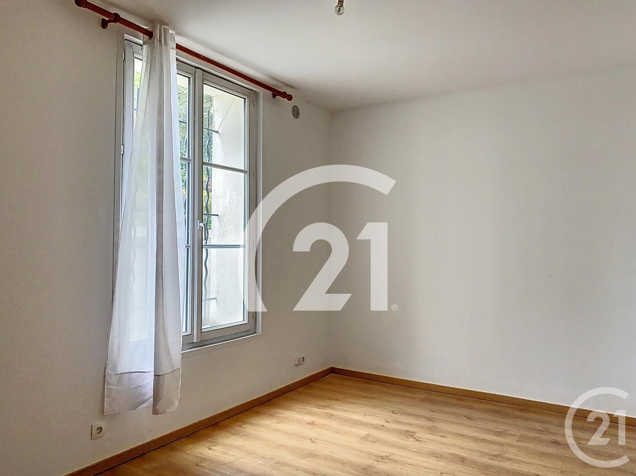 Appartement a louer suresnes - 2 pièce(s) - 38.63 m2 - Surfyn