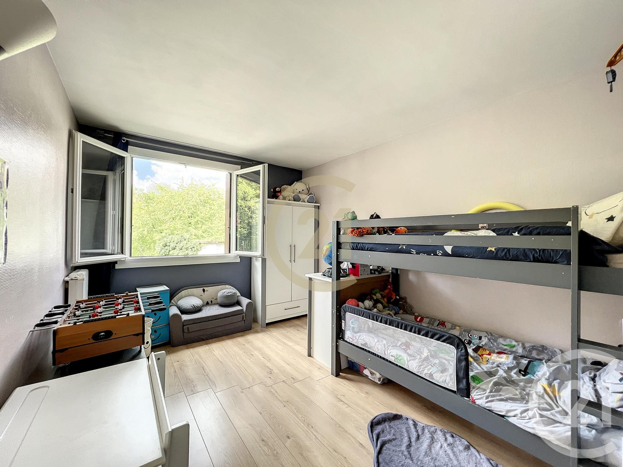 Appartement a louer ville-d'avray - 3 pièce(s) - 71.59 m2 - Surfyn