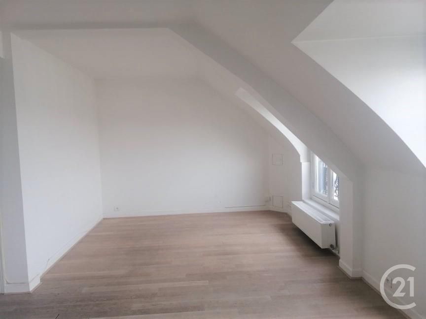 Appartement a louer paris-17e-arrondissement - 3 pièce(s) - 62.85 m2 - Surfyn
