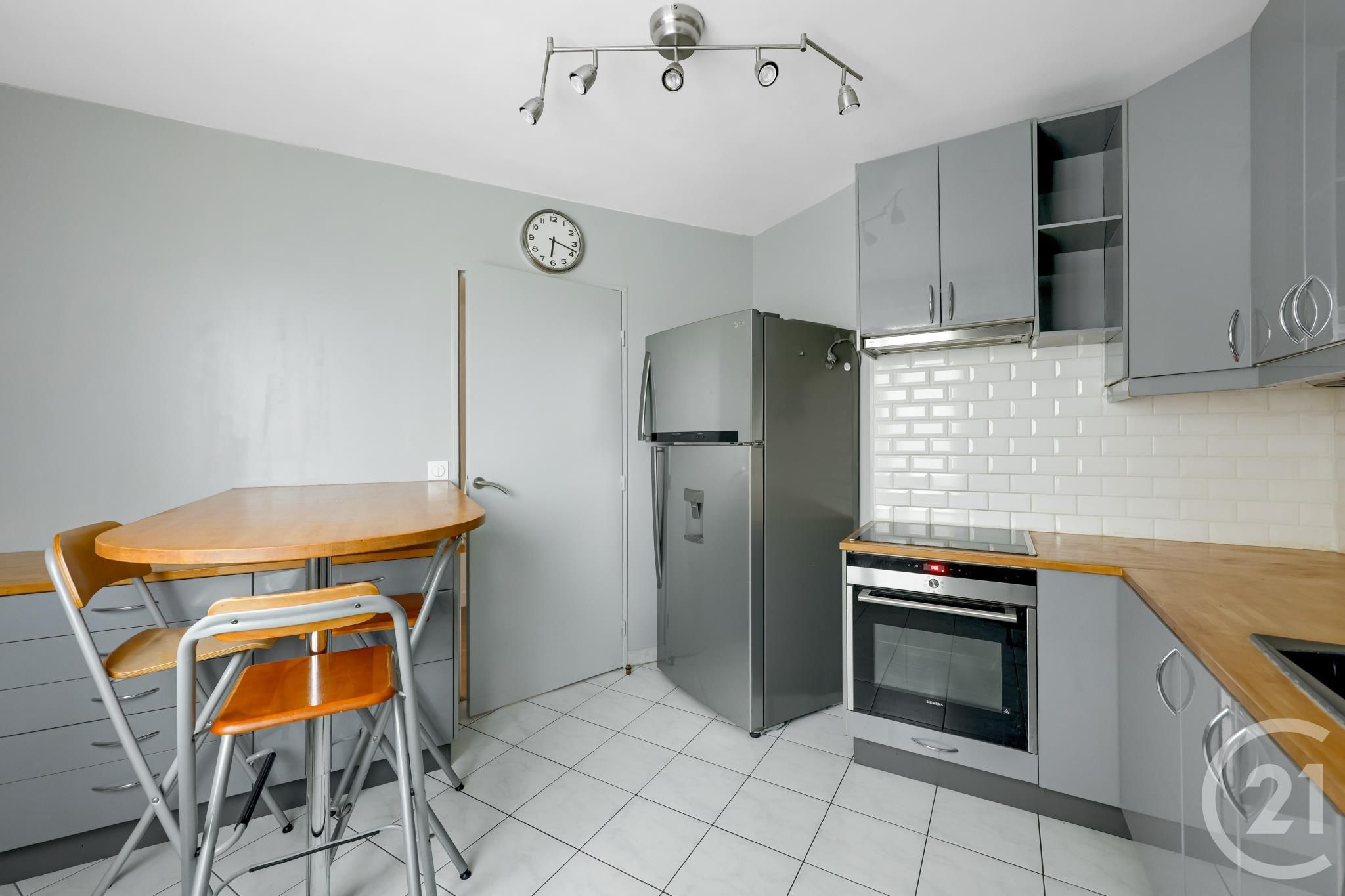 Appartement a louer montrouge - 5 pièce(s) - 134.9 m2 - Surfyn
