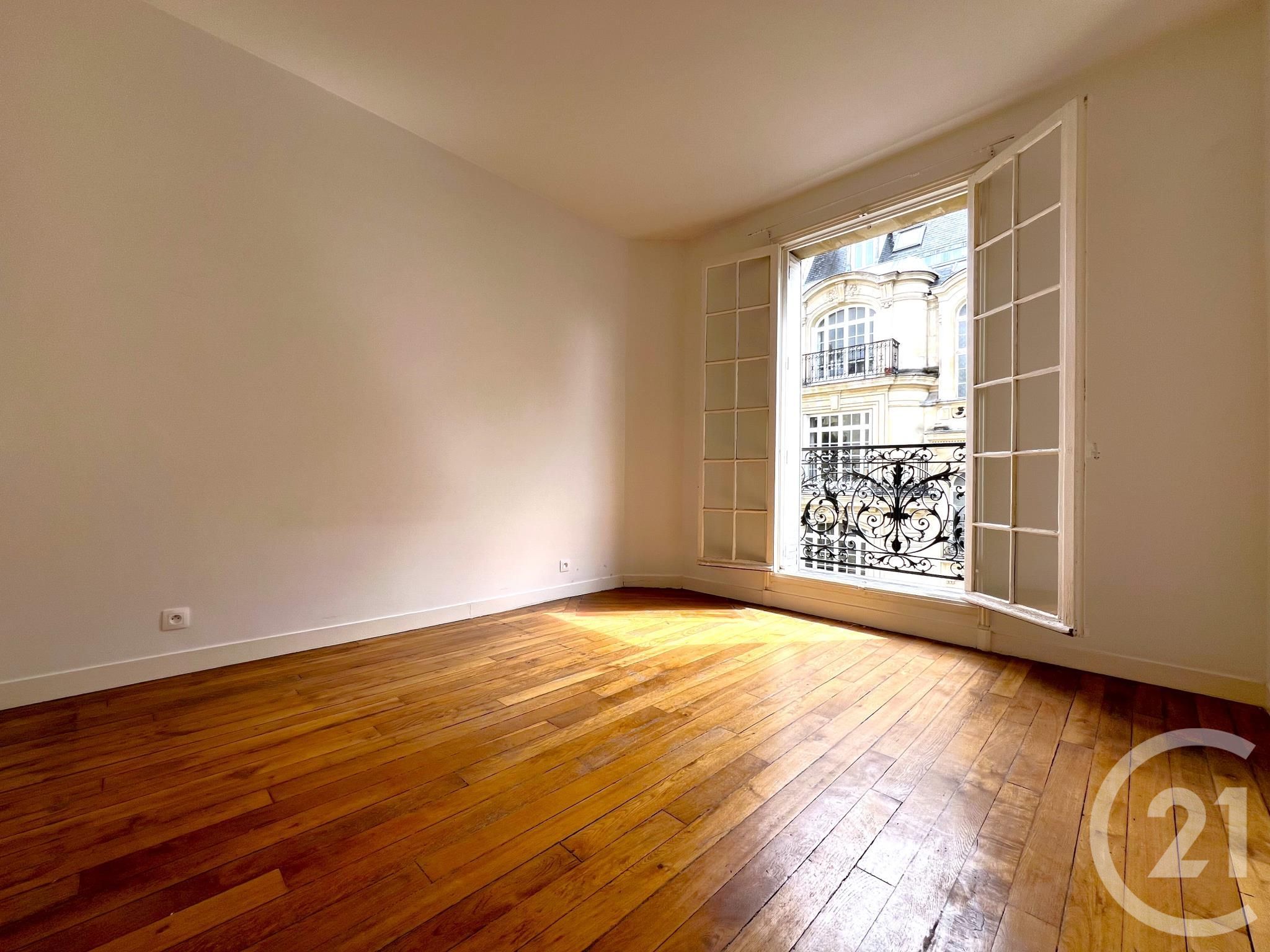 Appartement a louer paris-17e-arrondissement - 5 pièce(s) - 117 m2 - Surfyn