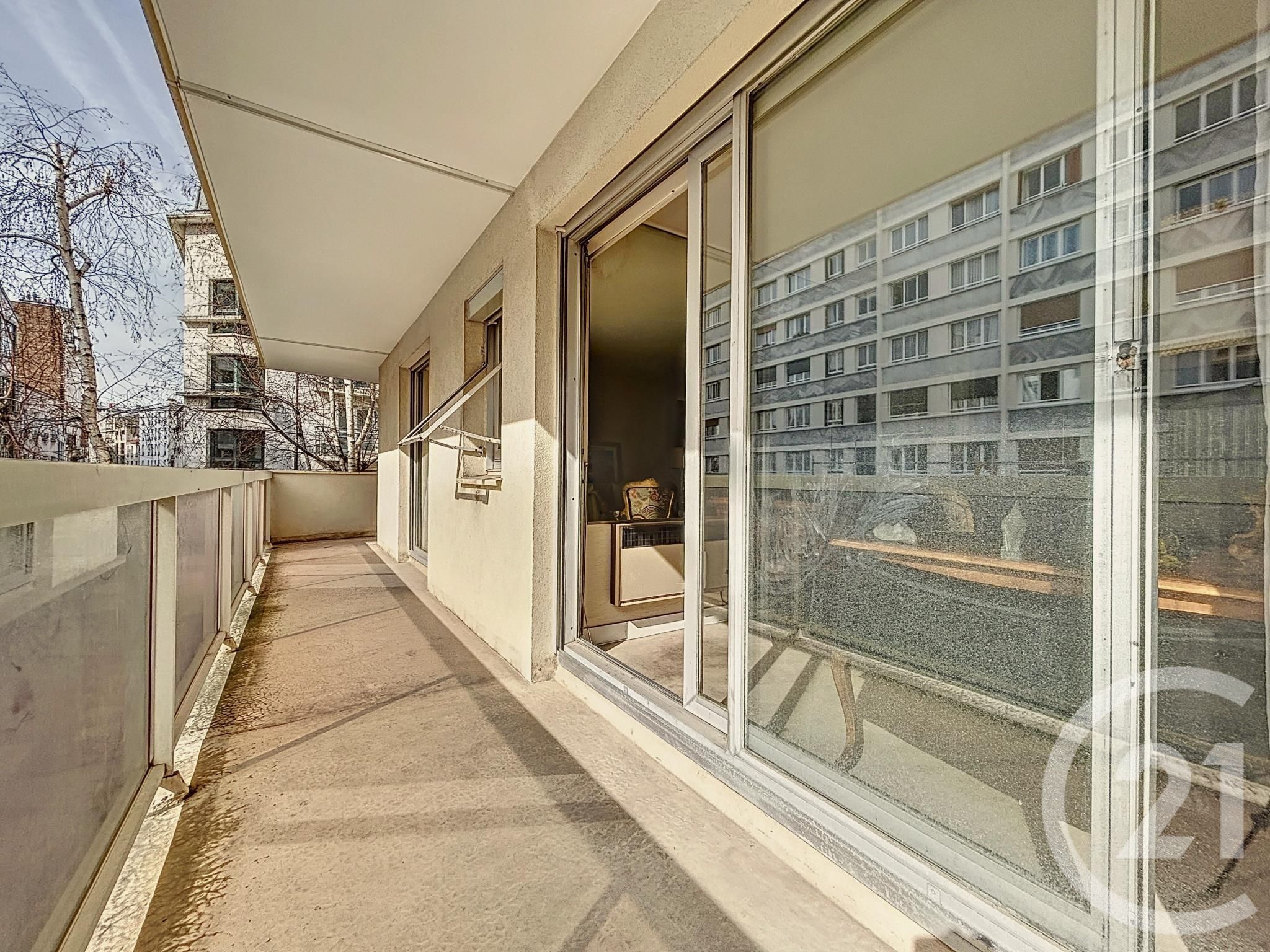 Appartement 5 pièce(s) 90.15 m²à vendre Paris-20e-arrondissement