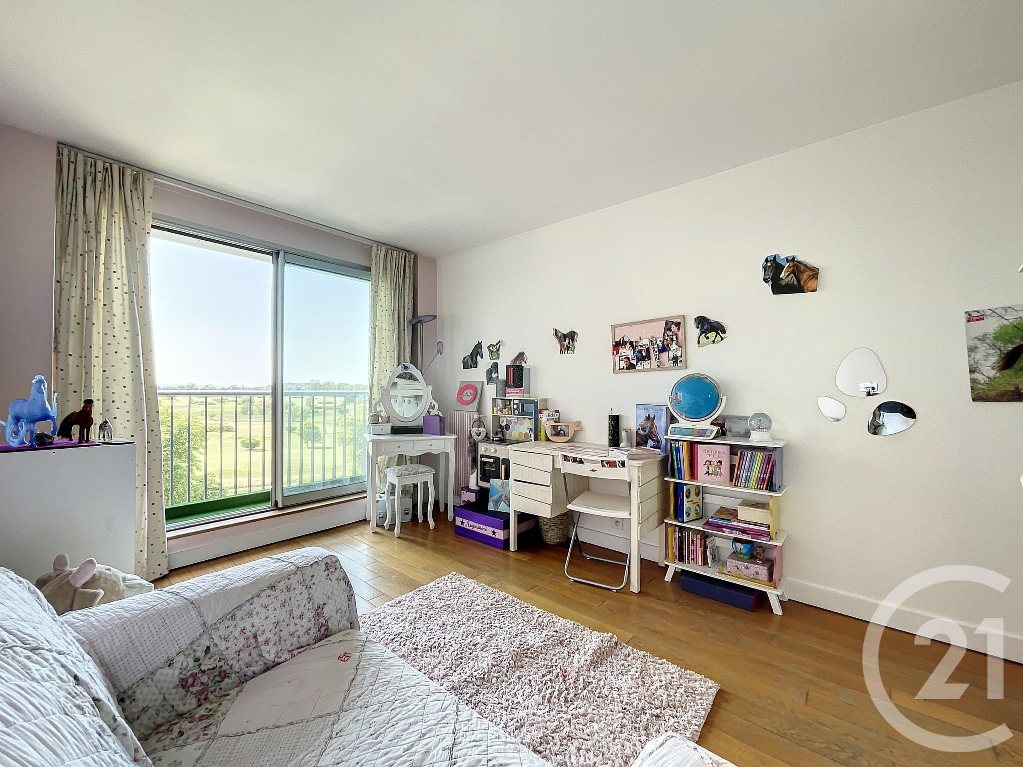 Appartement a louer saint-cloud - 5 pièce(s) - 131.08 m2 - Surfyn