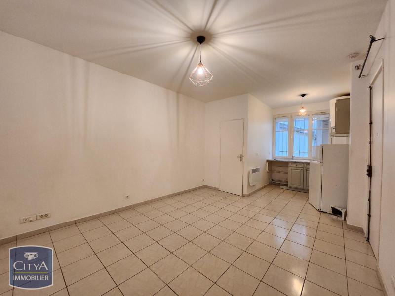 Appartement a louer paris-15e-arrondissement - 1 pièce(s) - 22.61 m2 - Surfyn