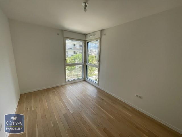 Appartement a louer rueil-malmaison - 4 pièce(s) - 88.45 m2 - Surfyn