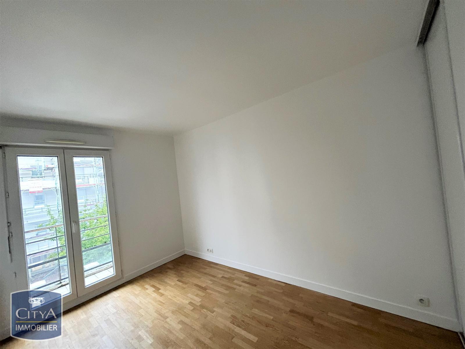 Appartement a louer courbevoie - 4 pièce(s) - 99.21 m2 - Surfyn