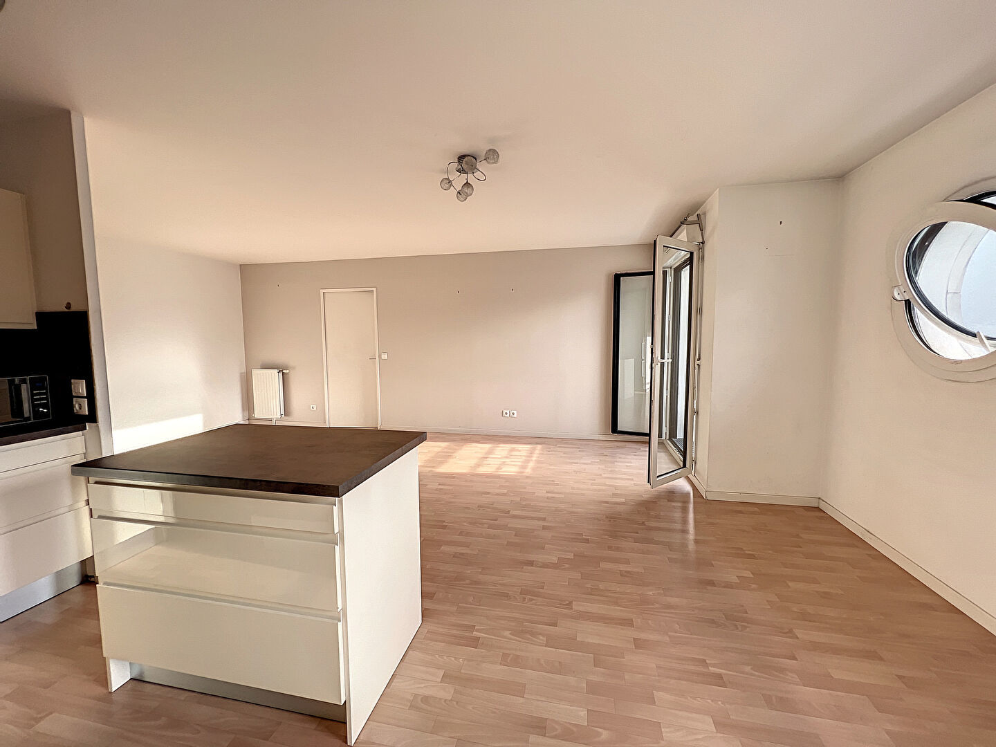Appartement a louer suresnes - 3 pièce(s) - 72 m2 - Surfyn