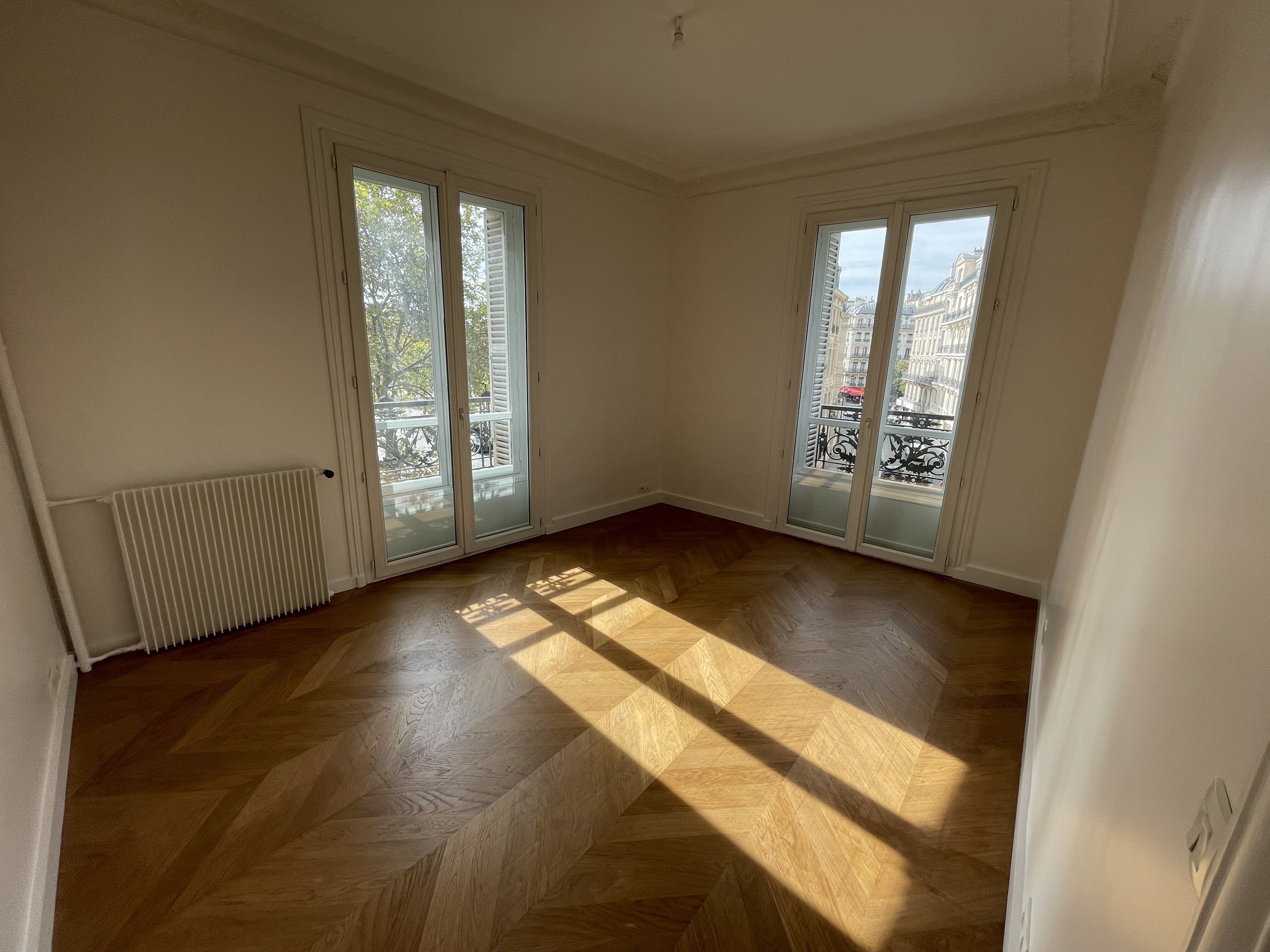 Appartement a louer paris-8e-arrondissement - 4 pièce(s) - 98 m2 - Surfyn