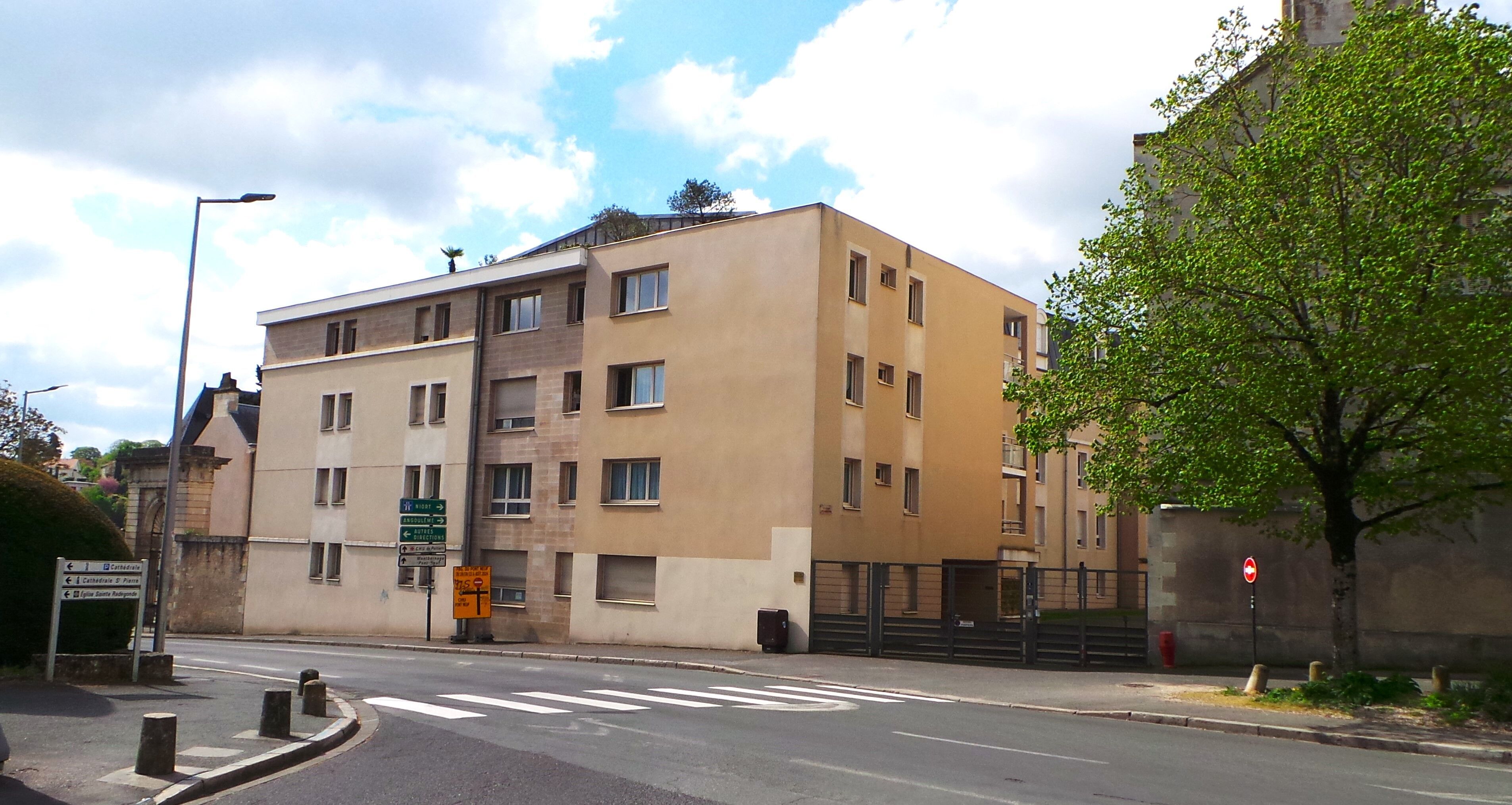 Appartement 2 pièces 54 m² Poitiers