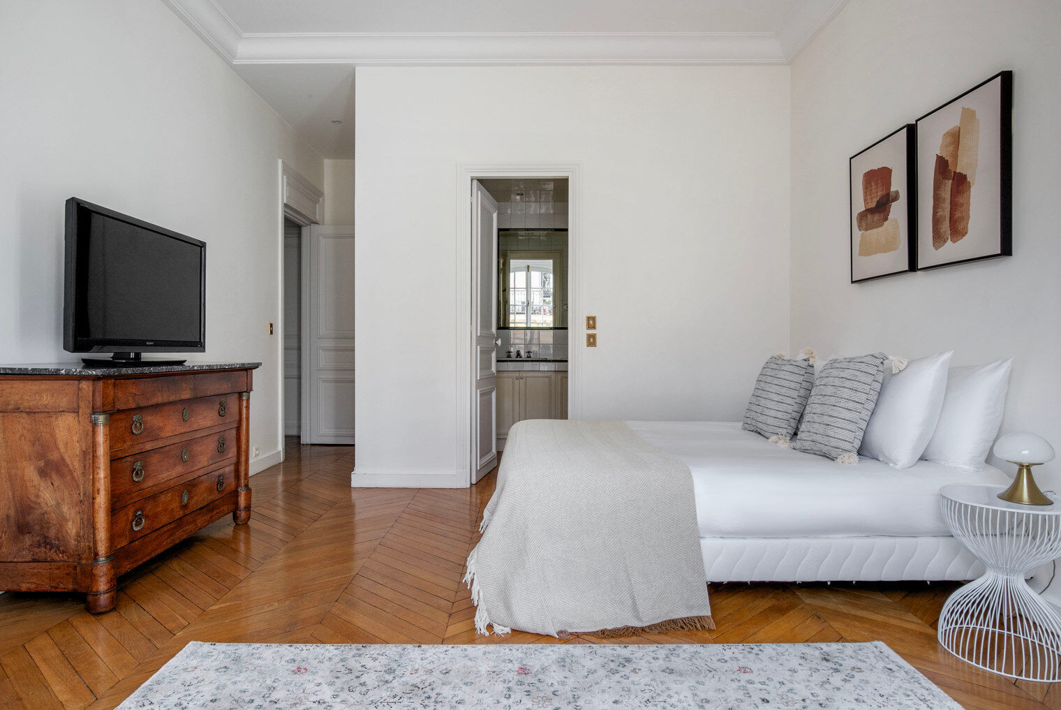Appartement a louer paris-8e-arrondissement - 4 pièce(s) - 174 m2 - Surfyn