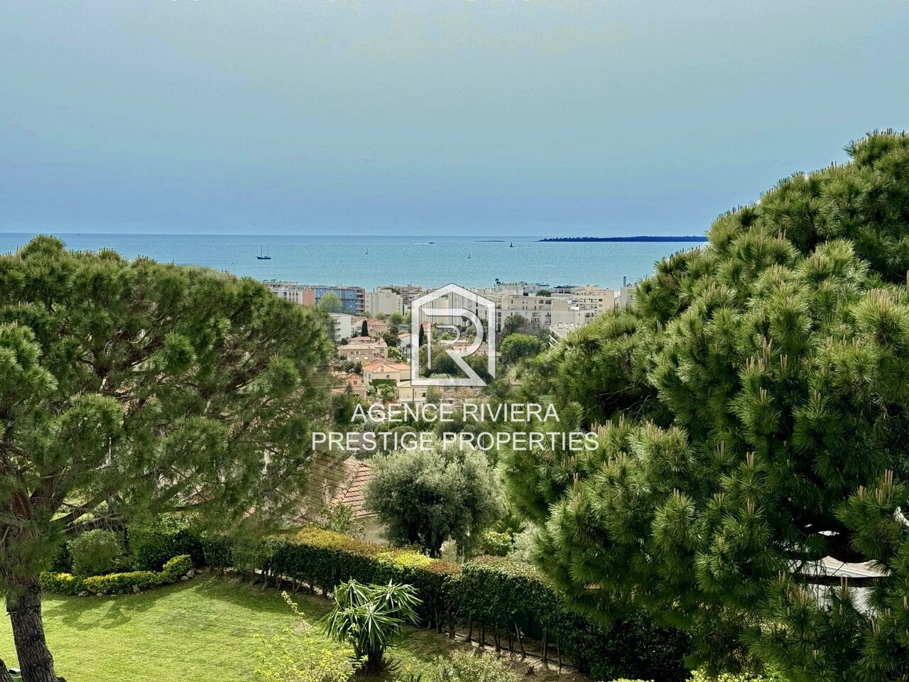 Appartement 2 pièces 62 m² Antibes