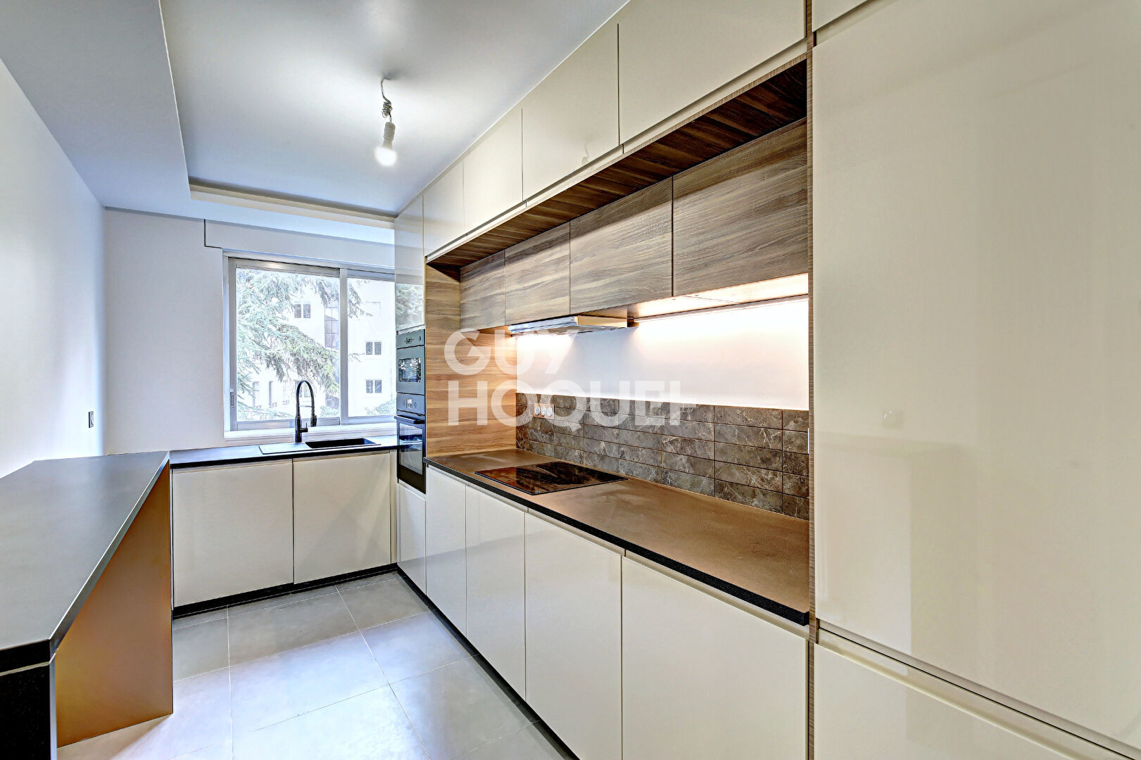 Appartement a vendre paris-16e-arrondissement - 4 pièce(s) - 92 m2 - Surfyn