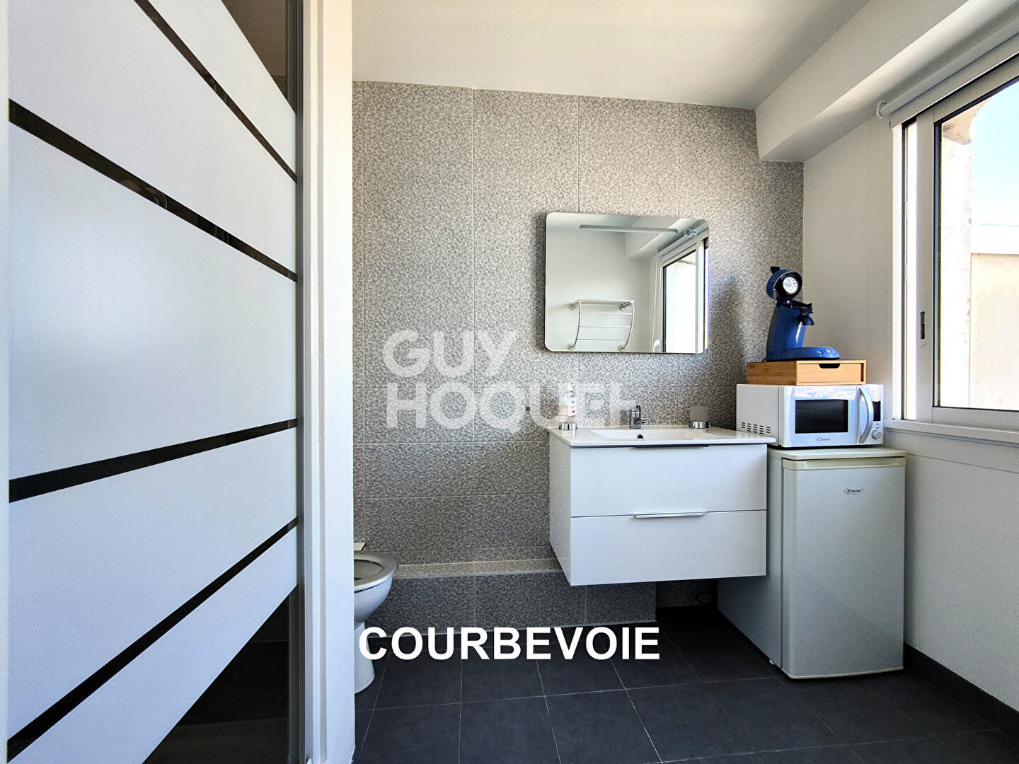 Appartement a louer courbevoie - 4 pièce(s) - 107.9 m2 - Surfyn