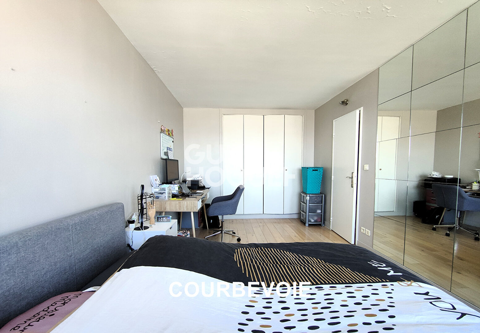 Appartement a vendre  - 4 pièce(s) - 107.9 m2 - Surfyn