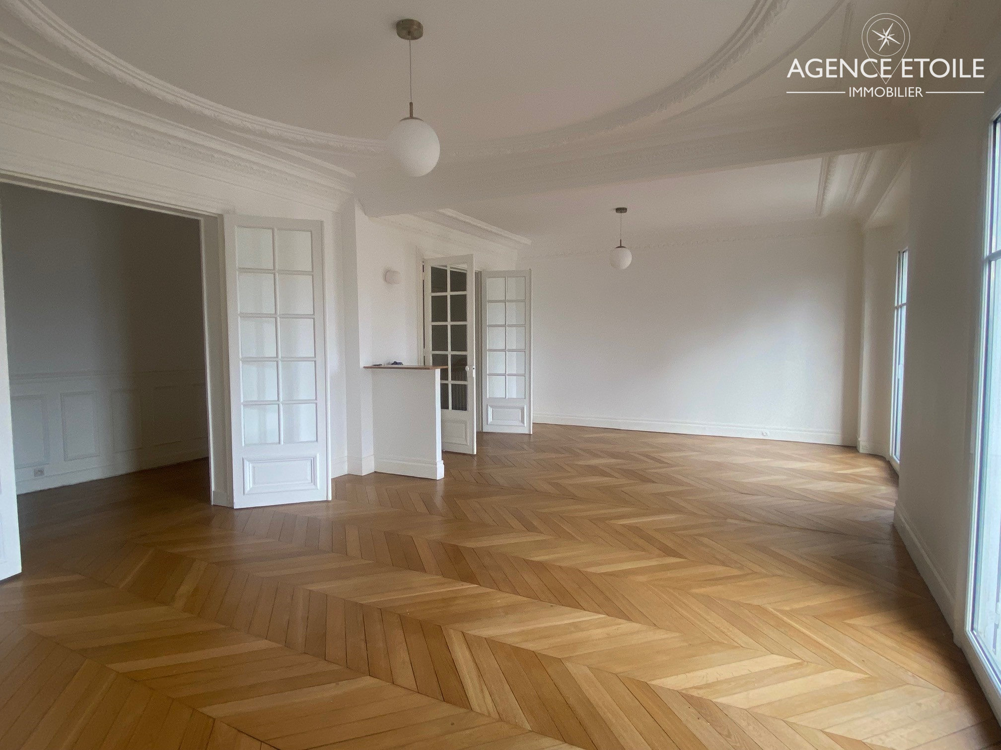 Appartement a louer paris-10e-arrondissement - 5 pièce(s) - 116 m2 - Surfyn