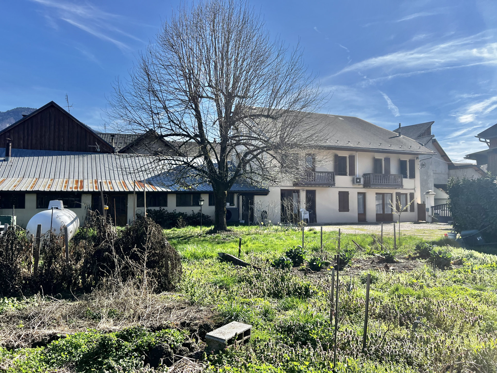 Maison 16 pièces 243 m² Châteauneuf
