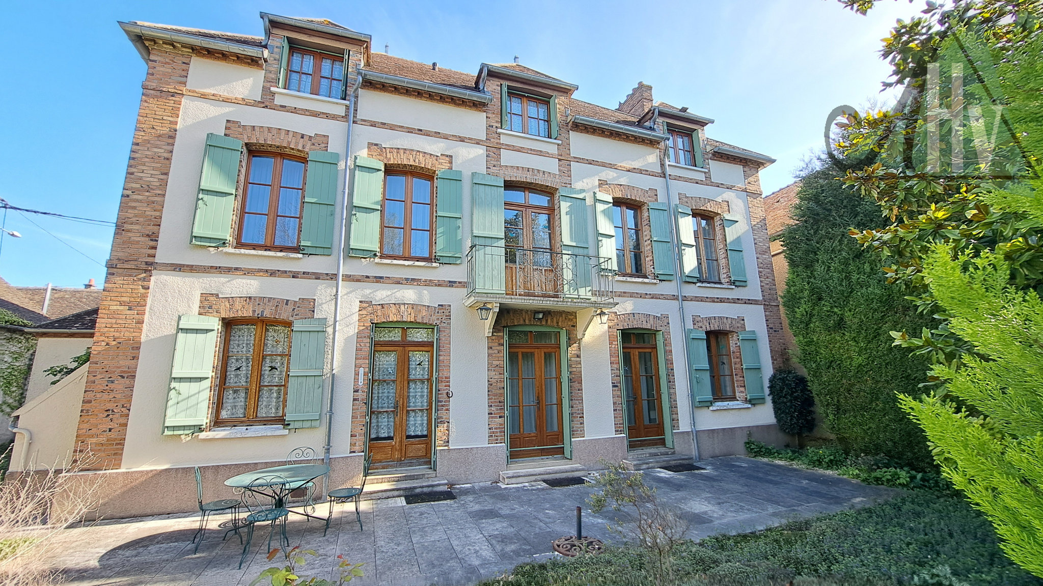 Maison 9 pièces 273 m² Pont-sur-Yonne