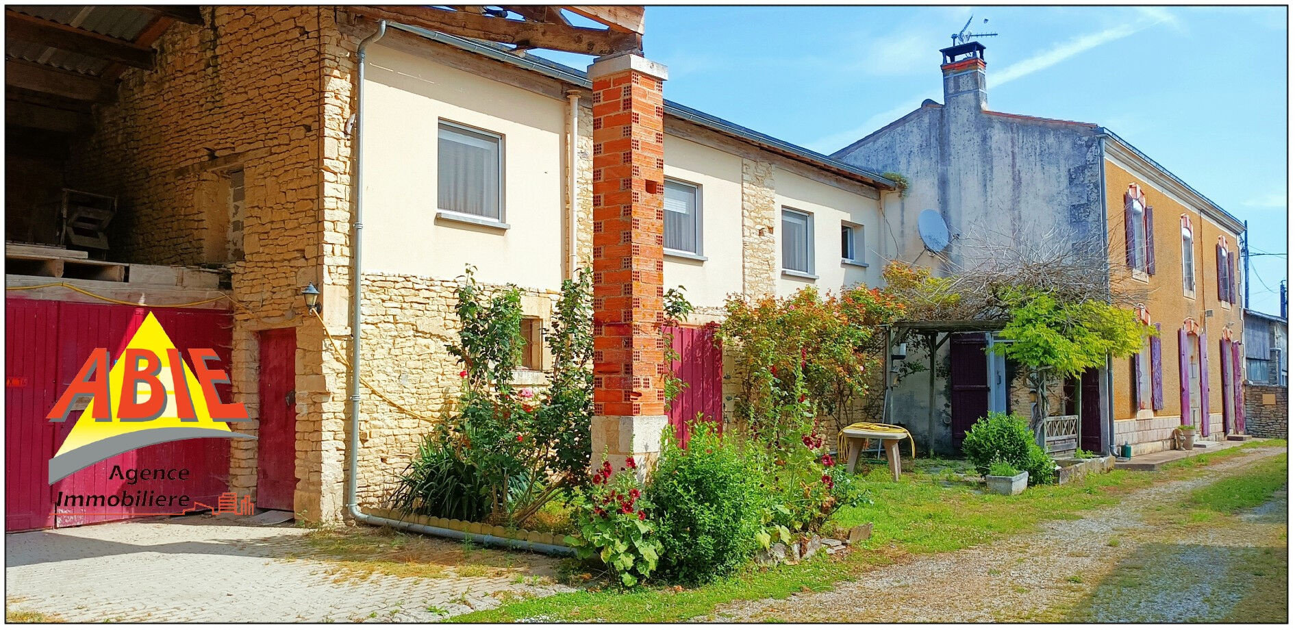 Maison 10 pièces 263 m² Saint-Hilaire-la-Palud
