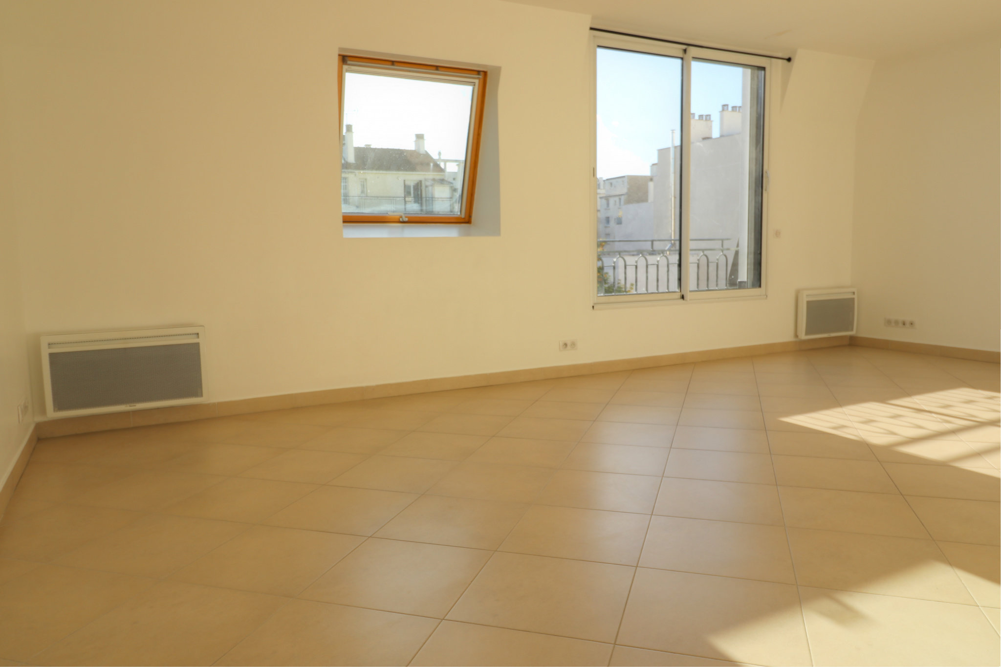 Appartement a louer courbevoie - 3 pièce(s) - 74 m2 - Surfyn