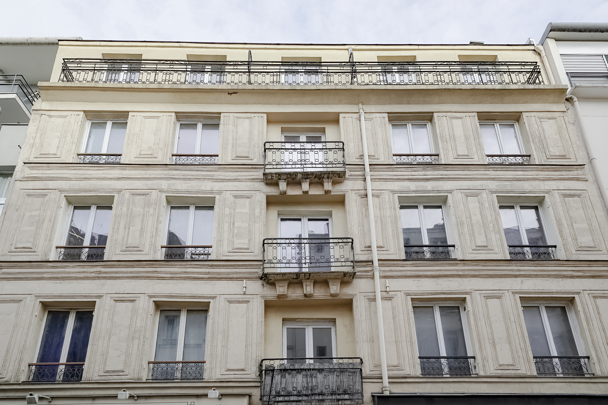 Appartement a louer paris-18e-arrondissement - 4 pièce(s) - 112 m2 - Surfyn
