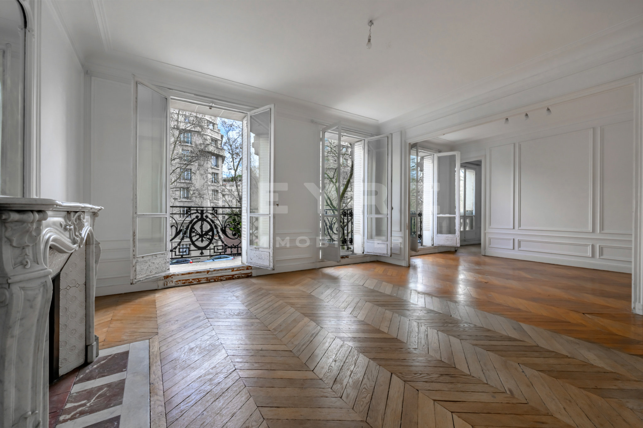 Appartement 6 pièce(s) 131 m²à vendre Paris-16e-arrondissement