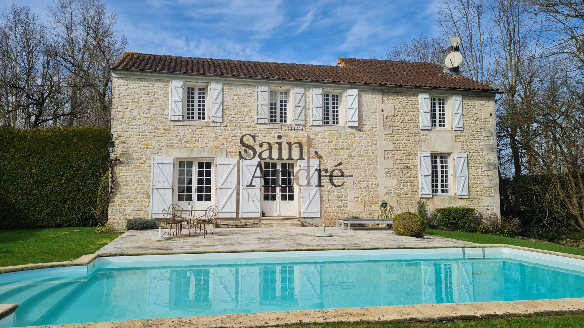Maison 5 pièces 150 m² Saint-Amant-de-Nouère