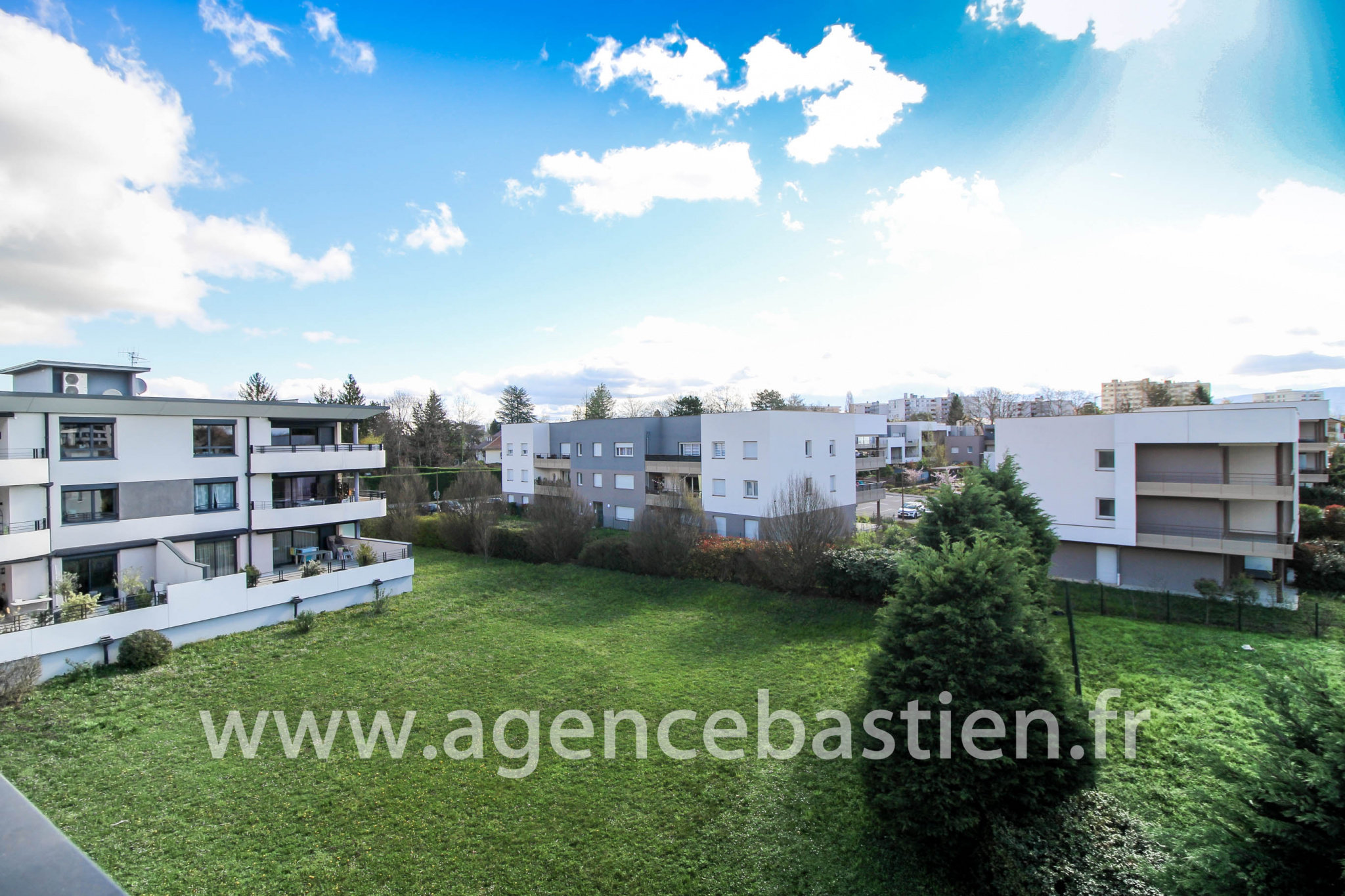 Appartement 5 pièces 130 m² Saint-Genis-Pouilly