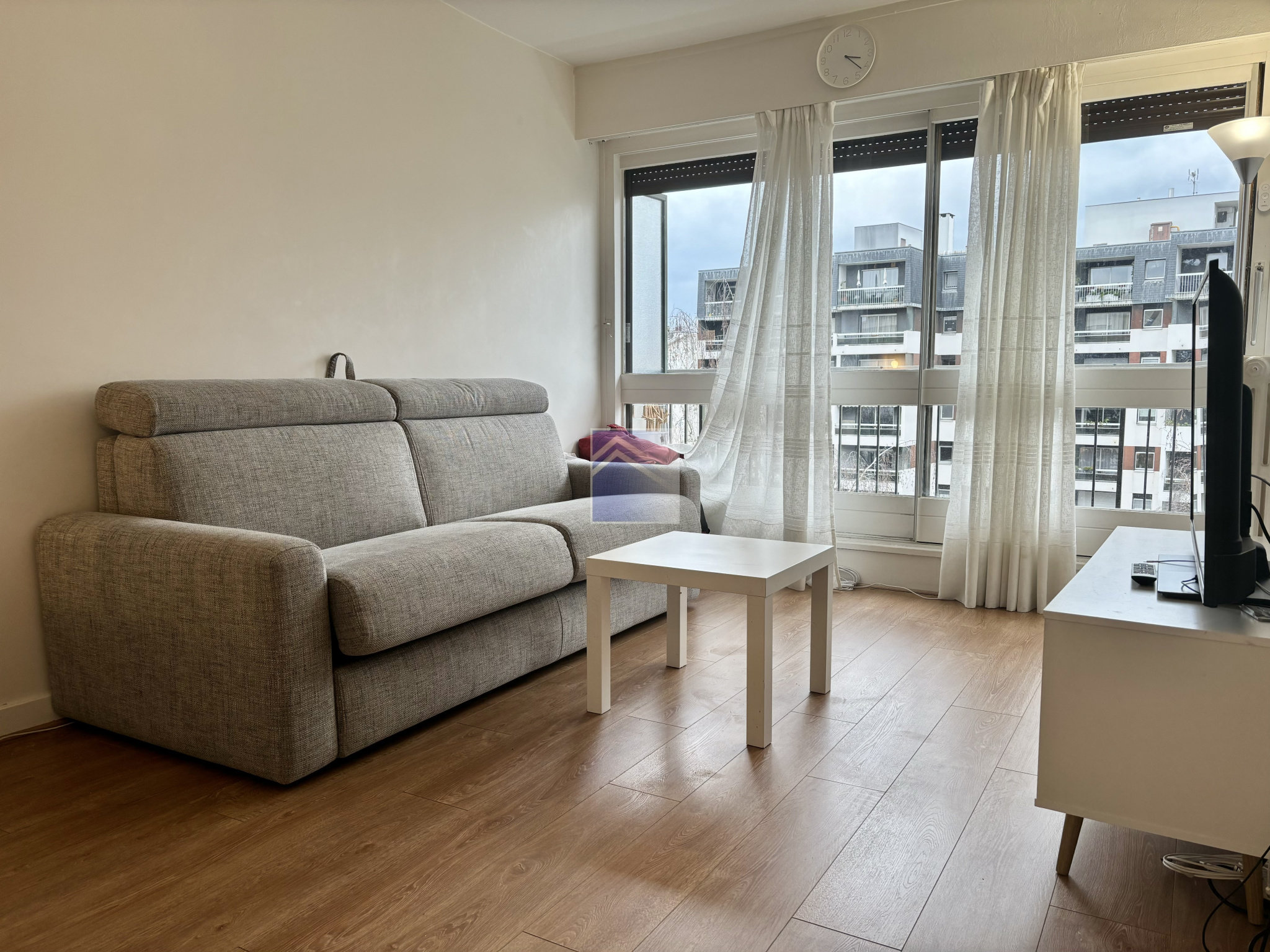 Appartement 1 pièce 28 m² Courbevoie