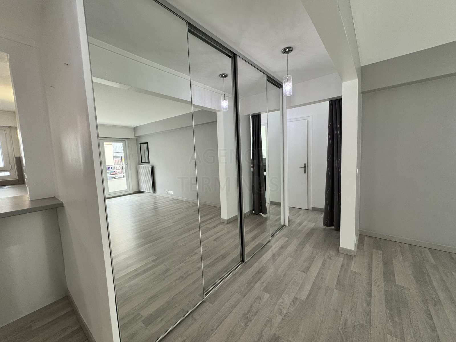 Appartement a vendre  - 5 pièce(s) - 118.84 m2 - Surfyn