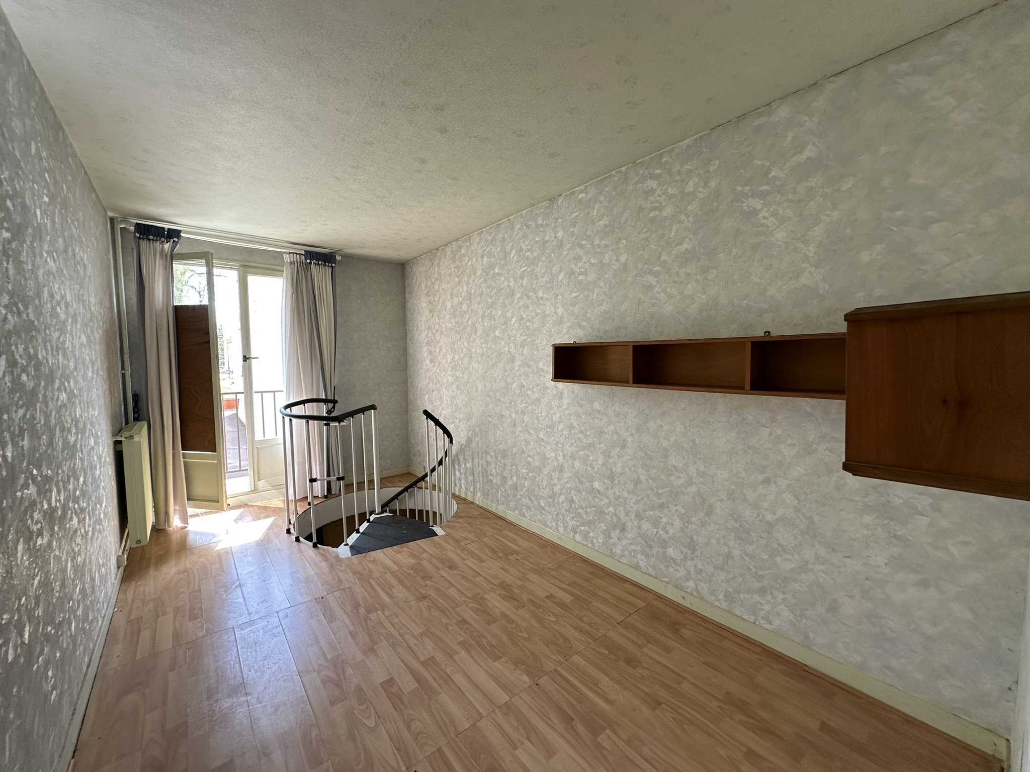 Appartement a vendre  - 4 pièce(s) - 105.6 m2 - Surfyn