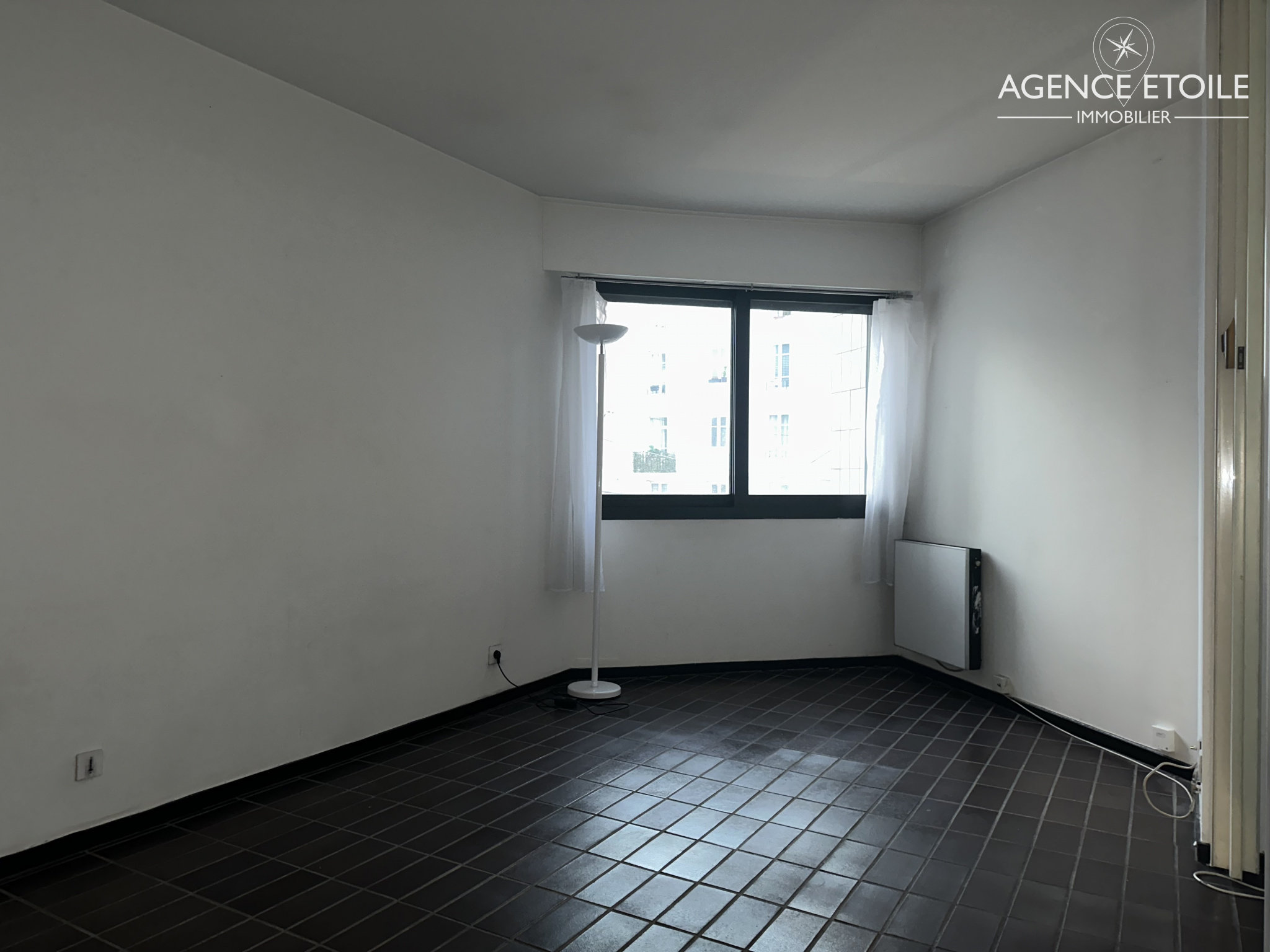 Appartement a louer paris-17e-arrondissement - 1 pièce(s) - 28.16 m2 - Surfyn