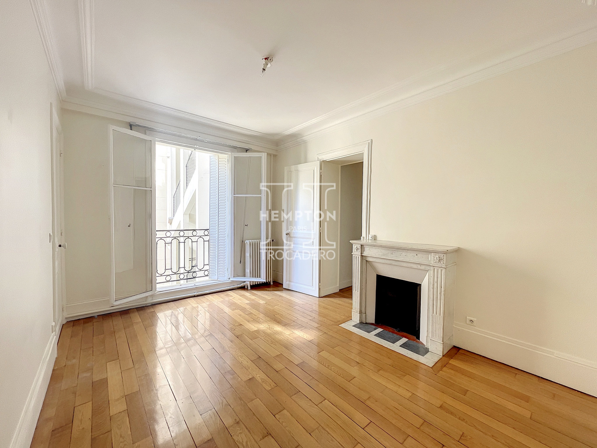 Appartement a louer paris-16e-arrondissement - 4 pièce(s) - 116 m2 - Surfyn