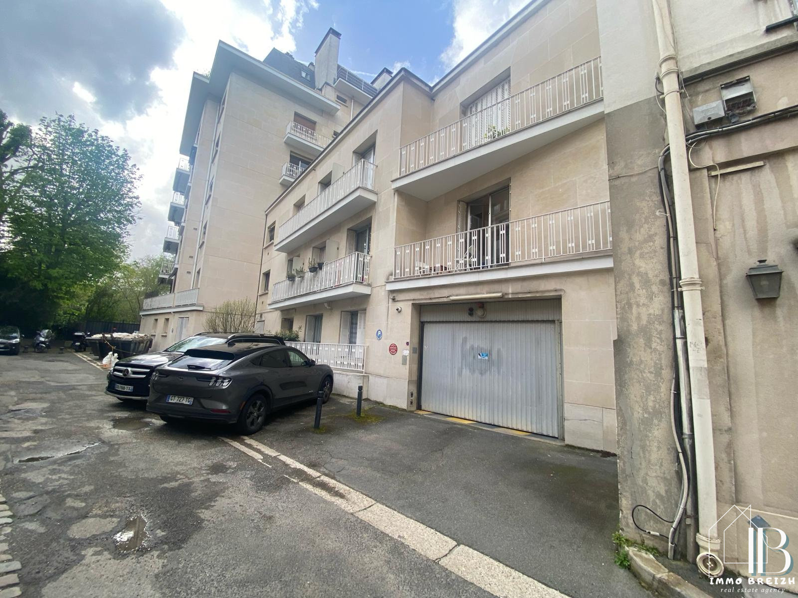 Appartement a louer paris-8e-arrondissement - 5 pièce(s) - 130 m2 - Surfyn